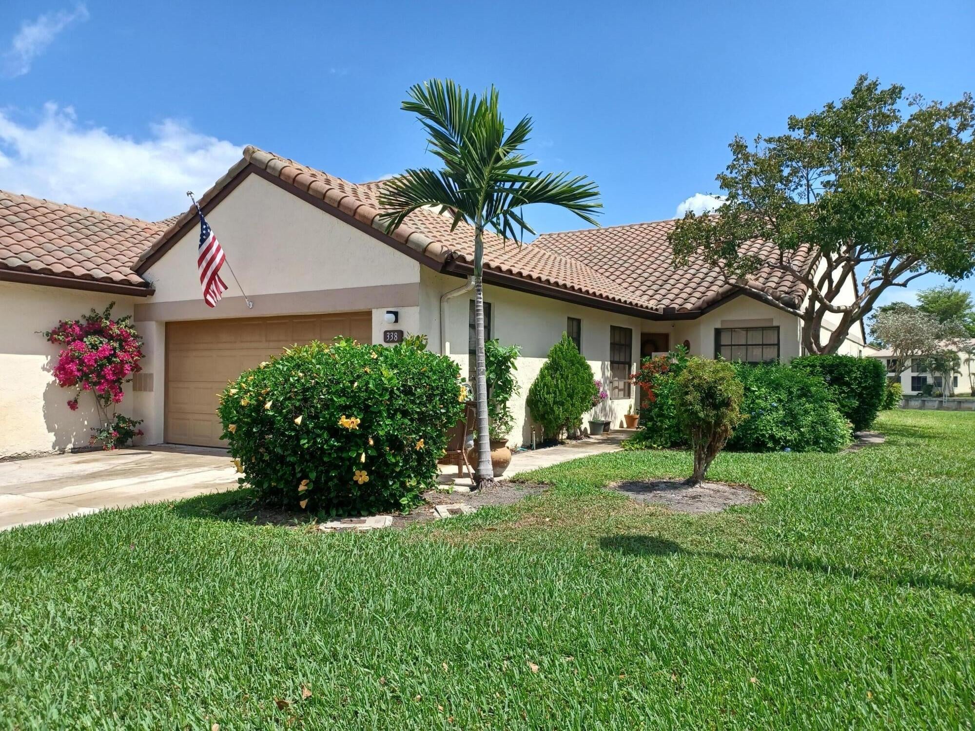 3BR – RES at 338 Eastwood Terrace