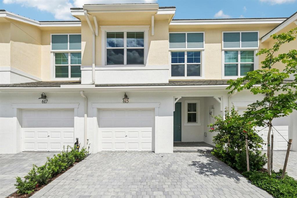 3BR – Townhouse at 615 Parsons Way