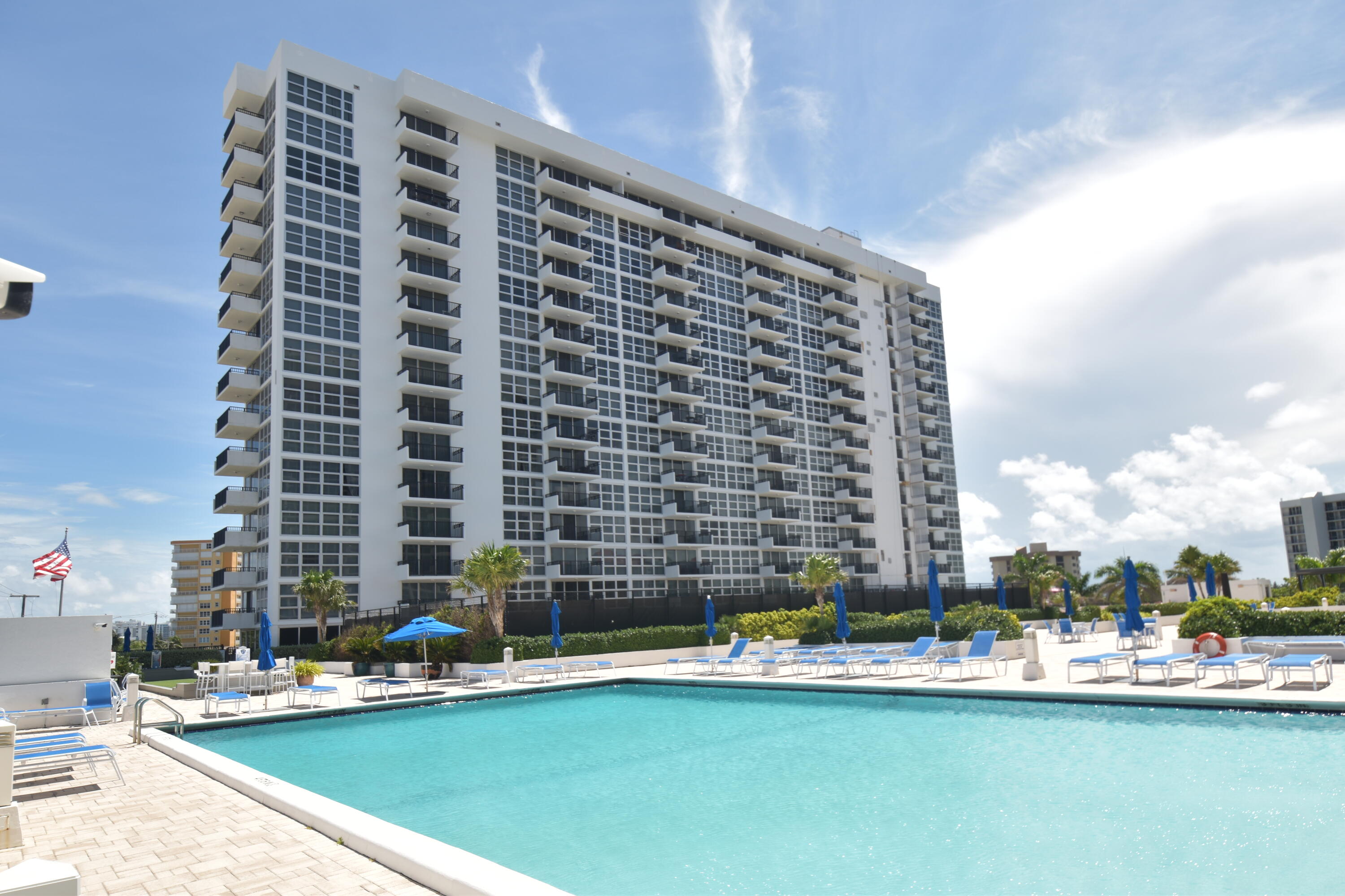 1BR – Condominium at 525 N Ocean Boulevard #616