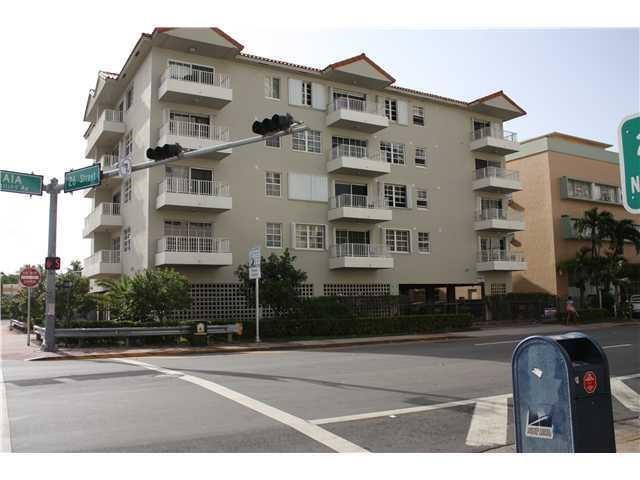 2BR – Apartment at 2600 Collins Avenue #401