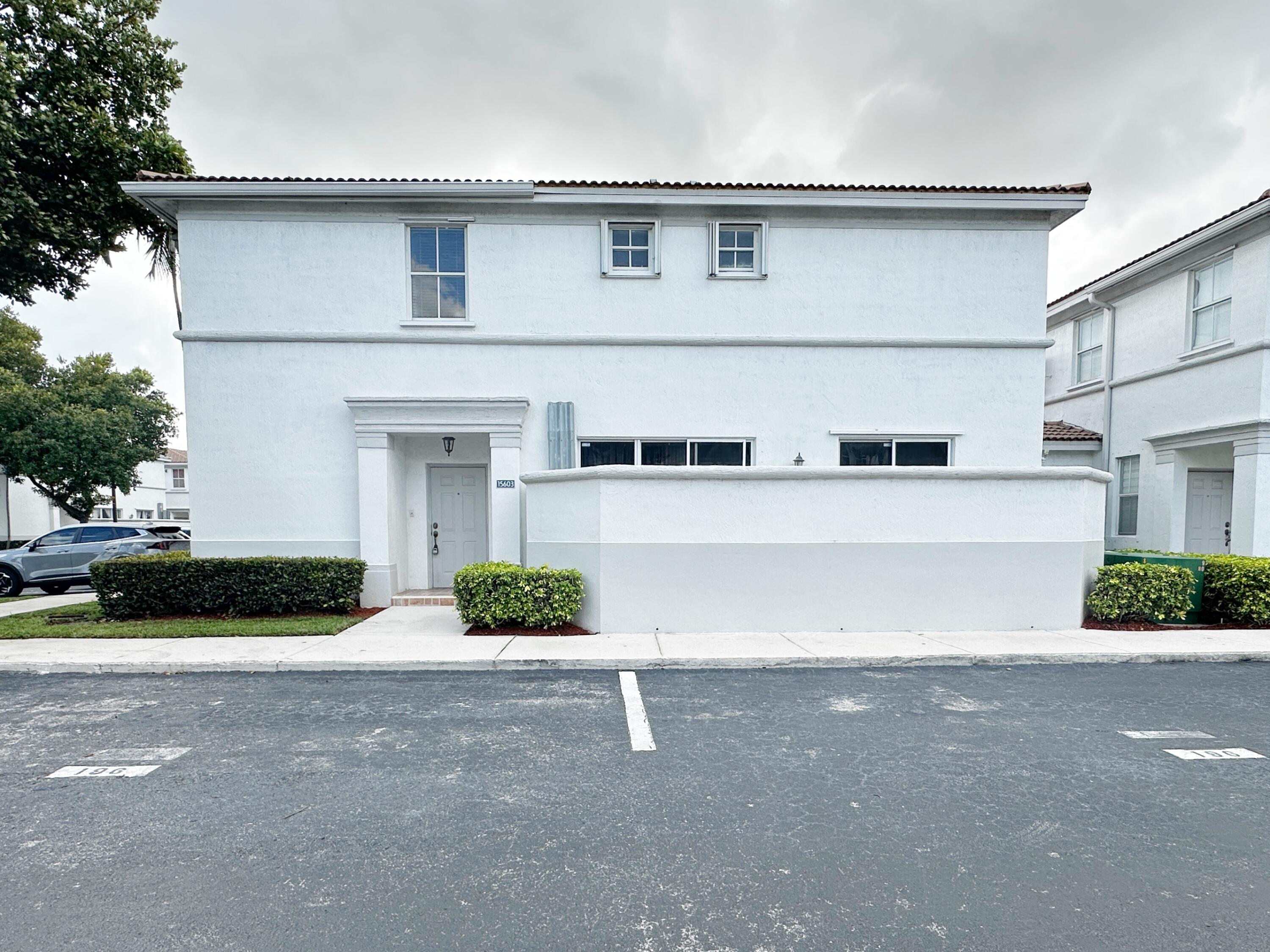 4BR – Condominium at 15603 SW 41st Street #196