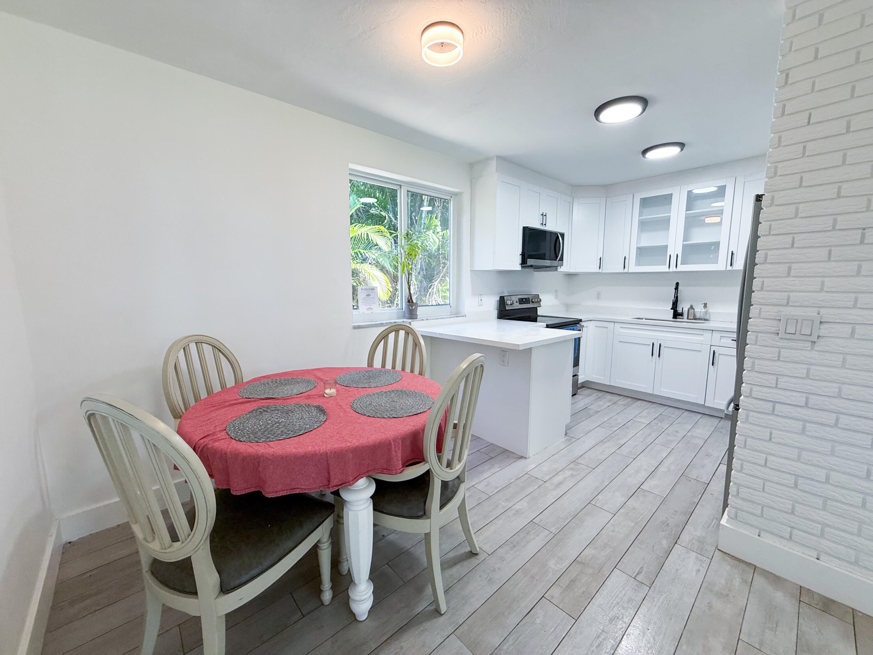 3BR – SingleFamilyResidence at 2823 Polk Street