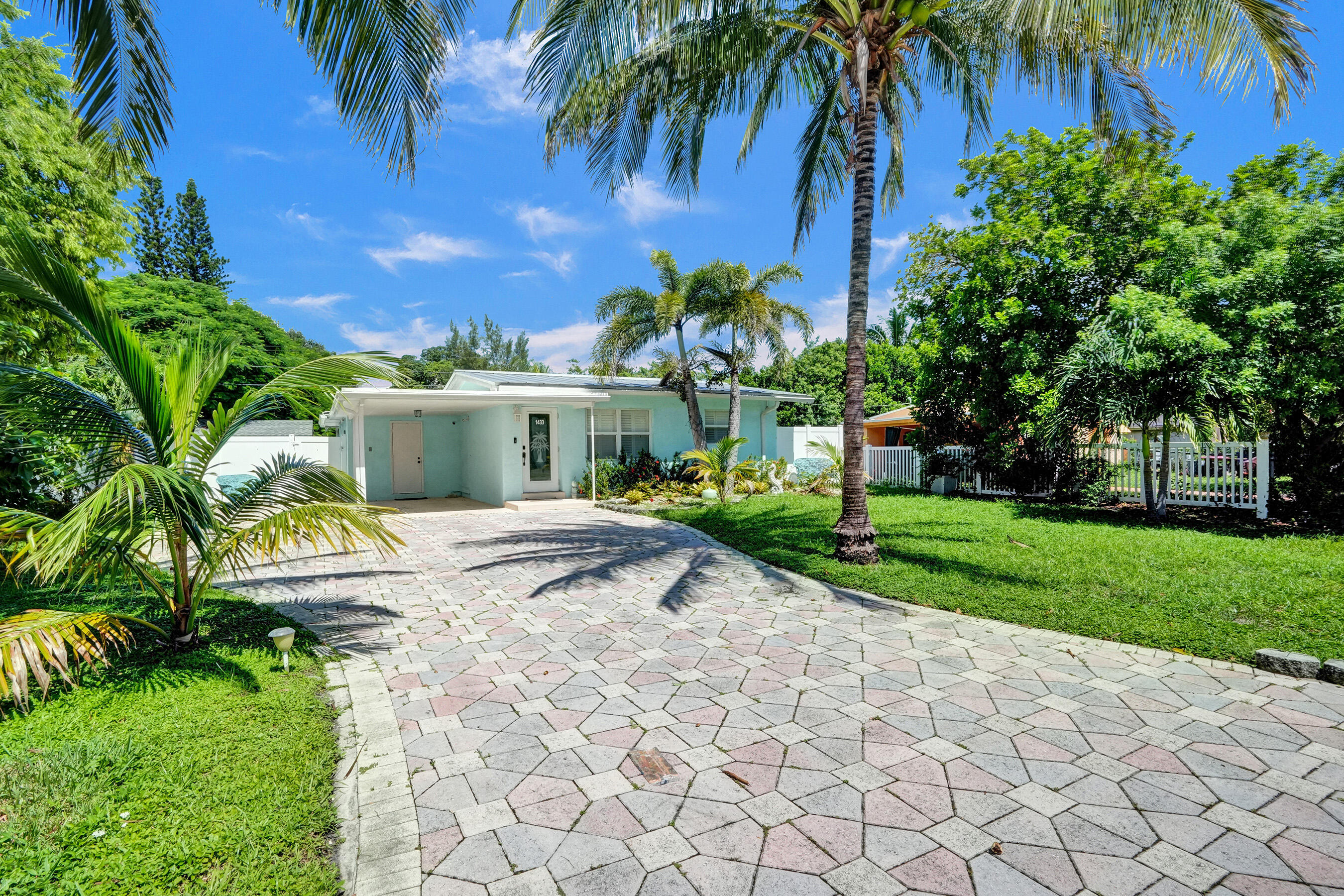 2BR – SingleFamilyResidence at 1433 NE 27th Street