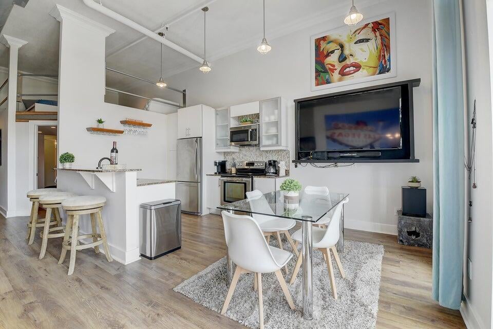 2BR – Condominium at 185 NE 4th Avenue #210