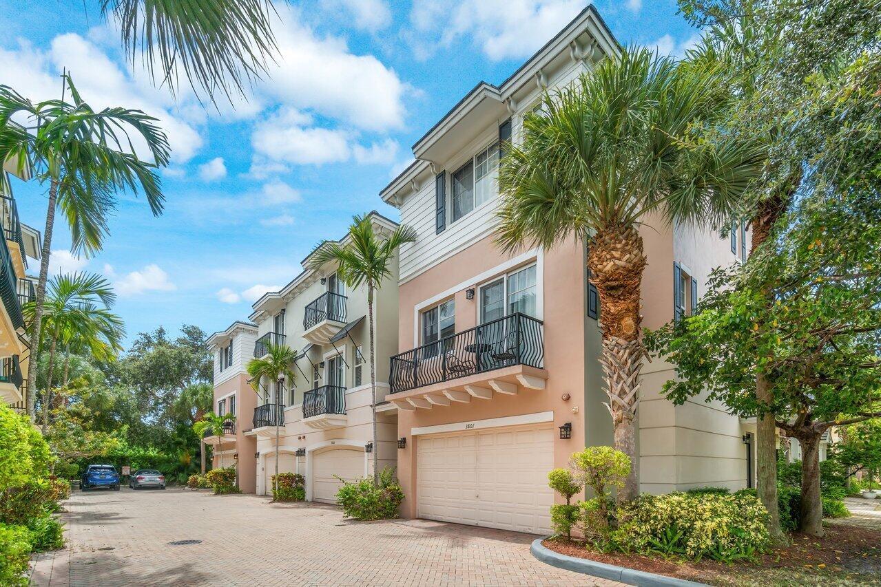 3BR – Townhouse at 3805 NW 5th Terrace