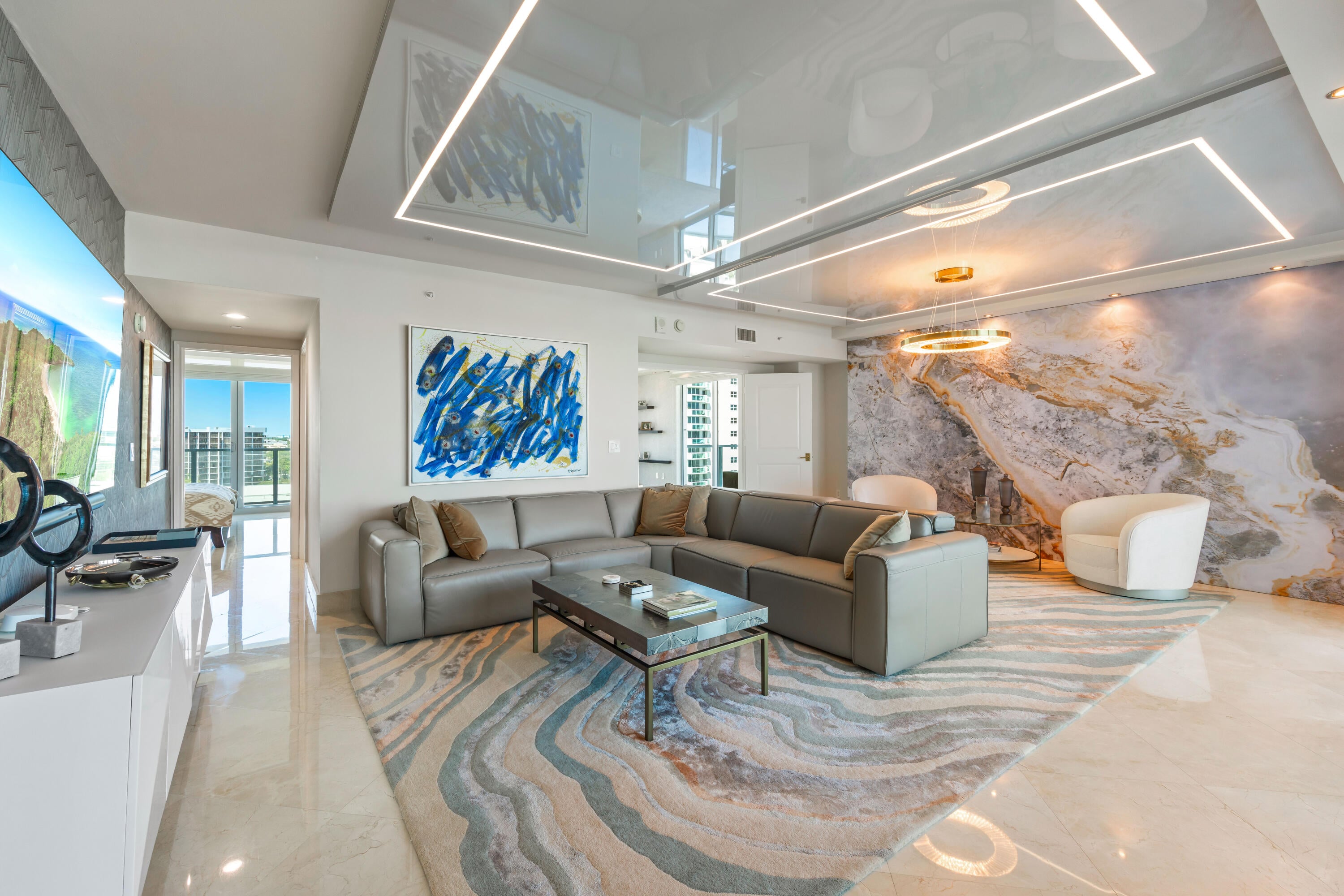 3BR – Condominium at 3101 S Ocean Drive #901