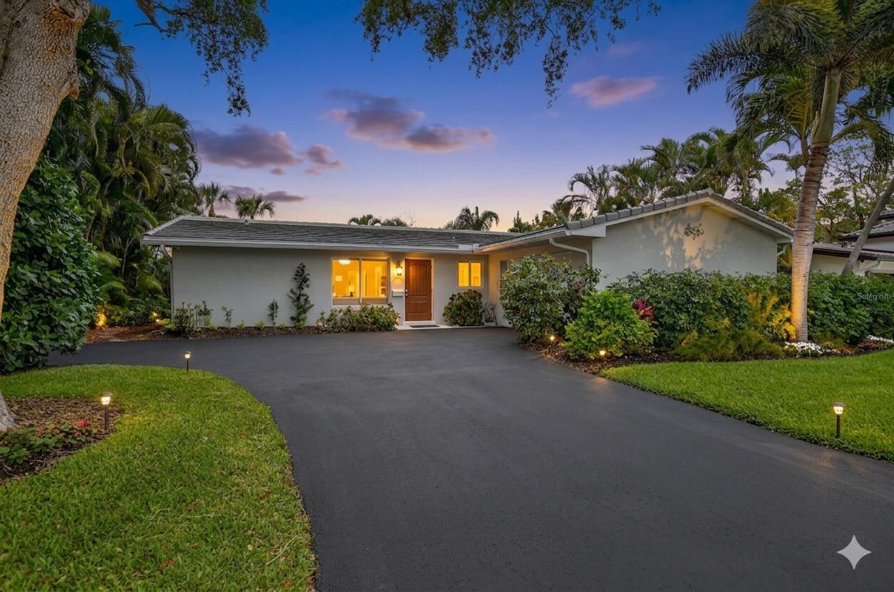 3BR – SingleFamilyResidence at 943 SW 7th Street
