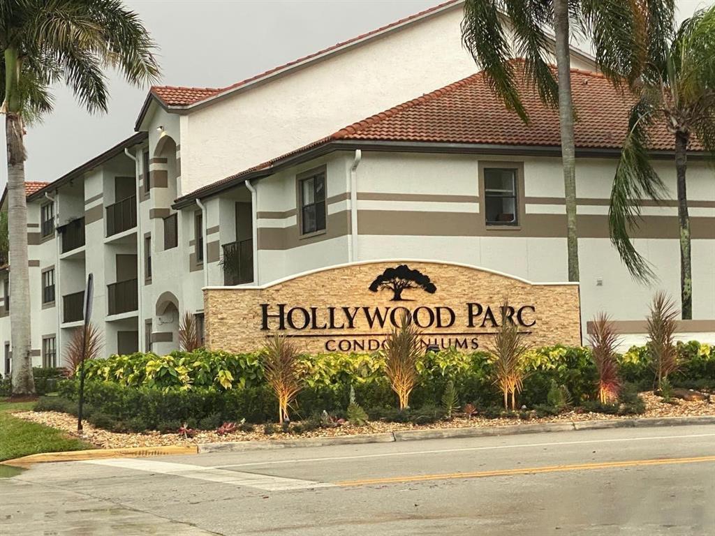 2BR – Condominium at 640 S Park Road #14-4