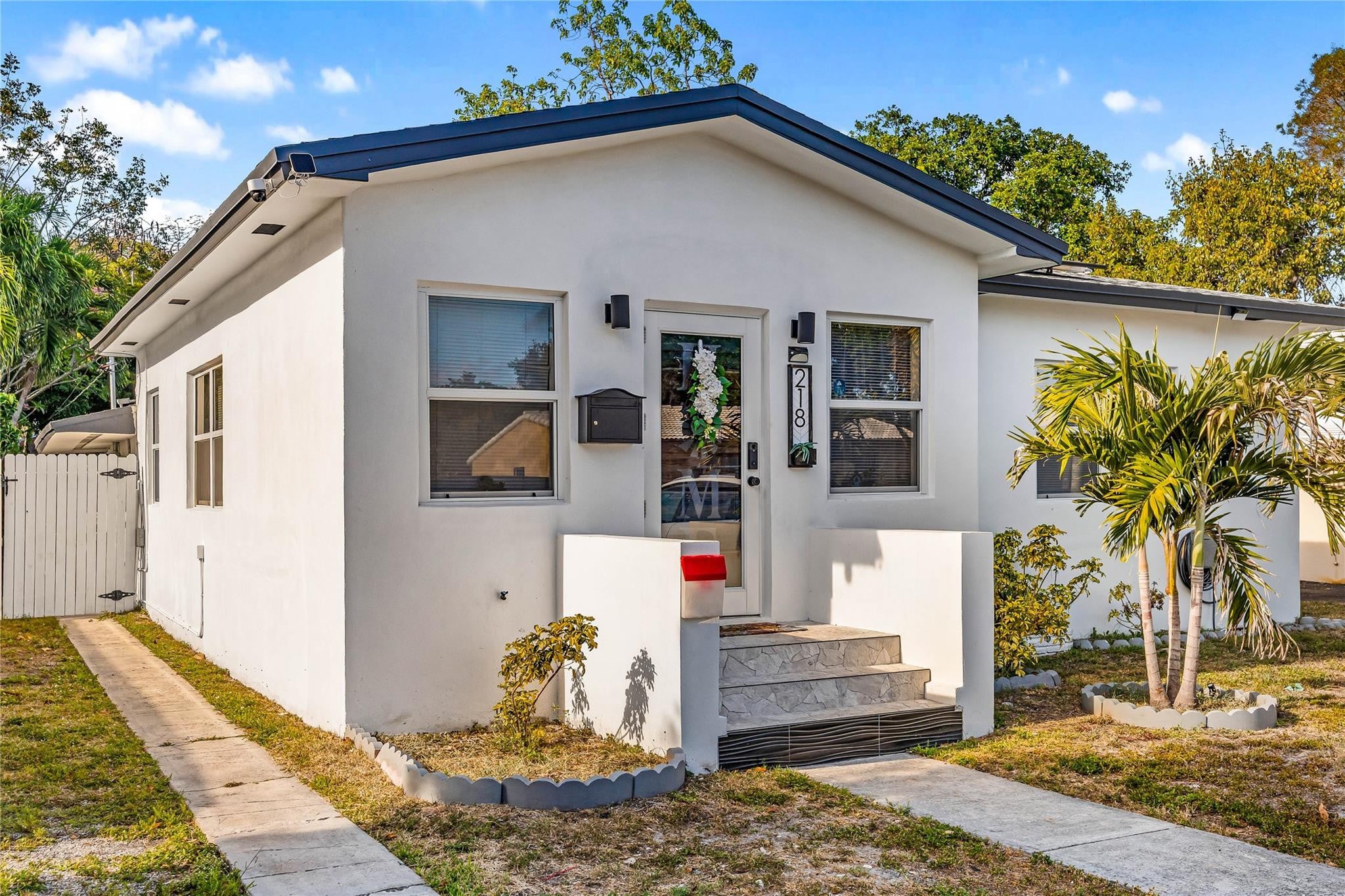 3BR – SingleFamilyResidence at 218 SW 7th Street