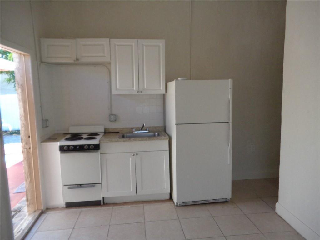 2BR – Apartment at 2204 Atlanta Street #3