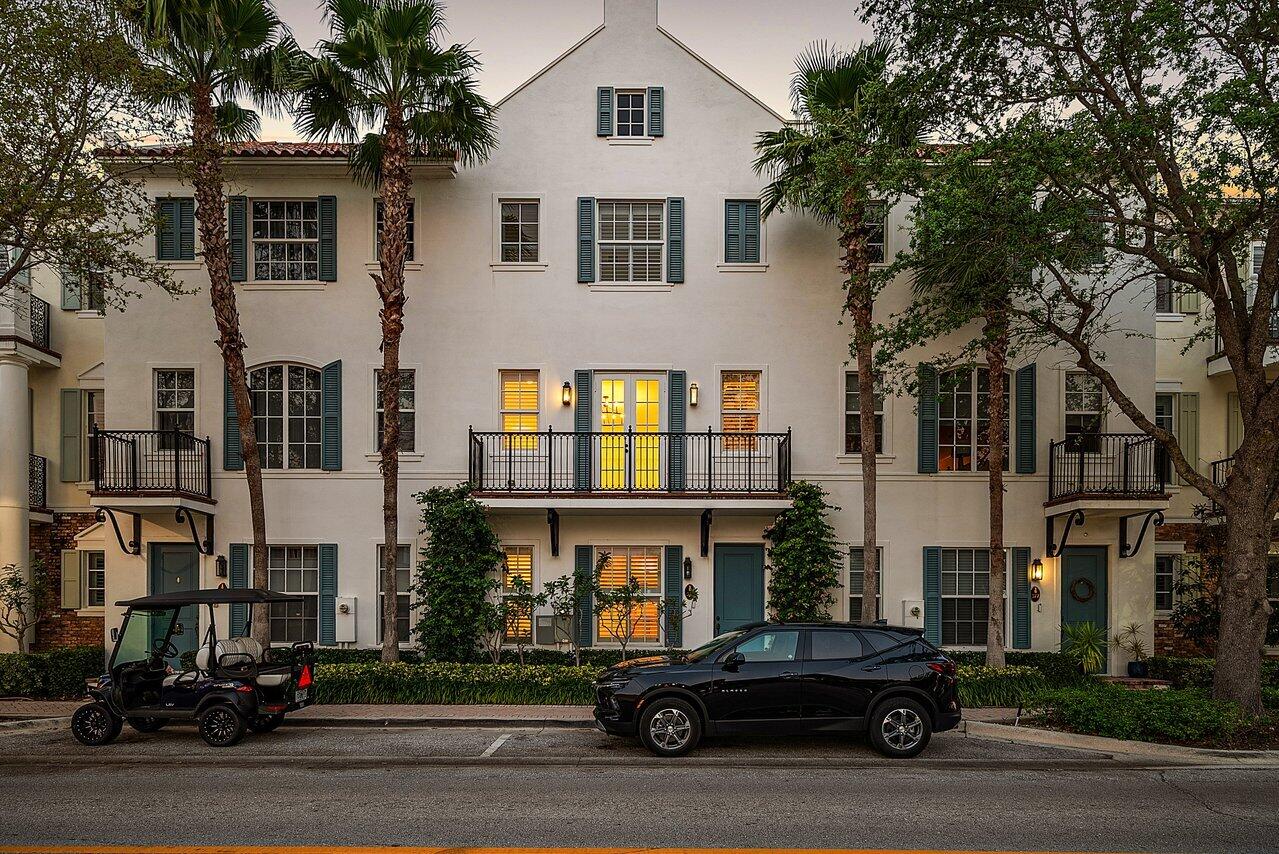 3BR – Townhouse at 373 E Cannery Row Circle