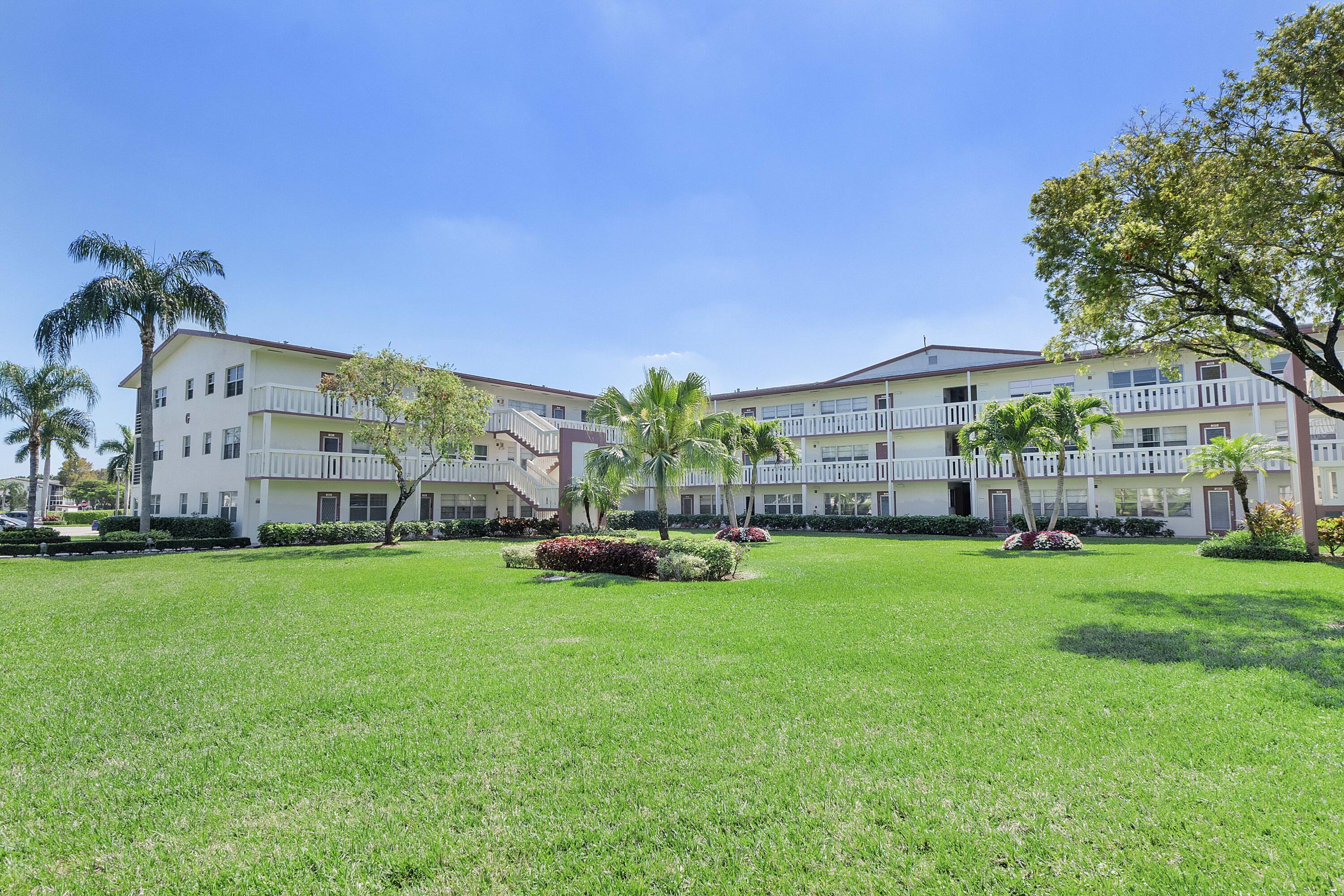2BR – Condominium at 281 Fanshaw G