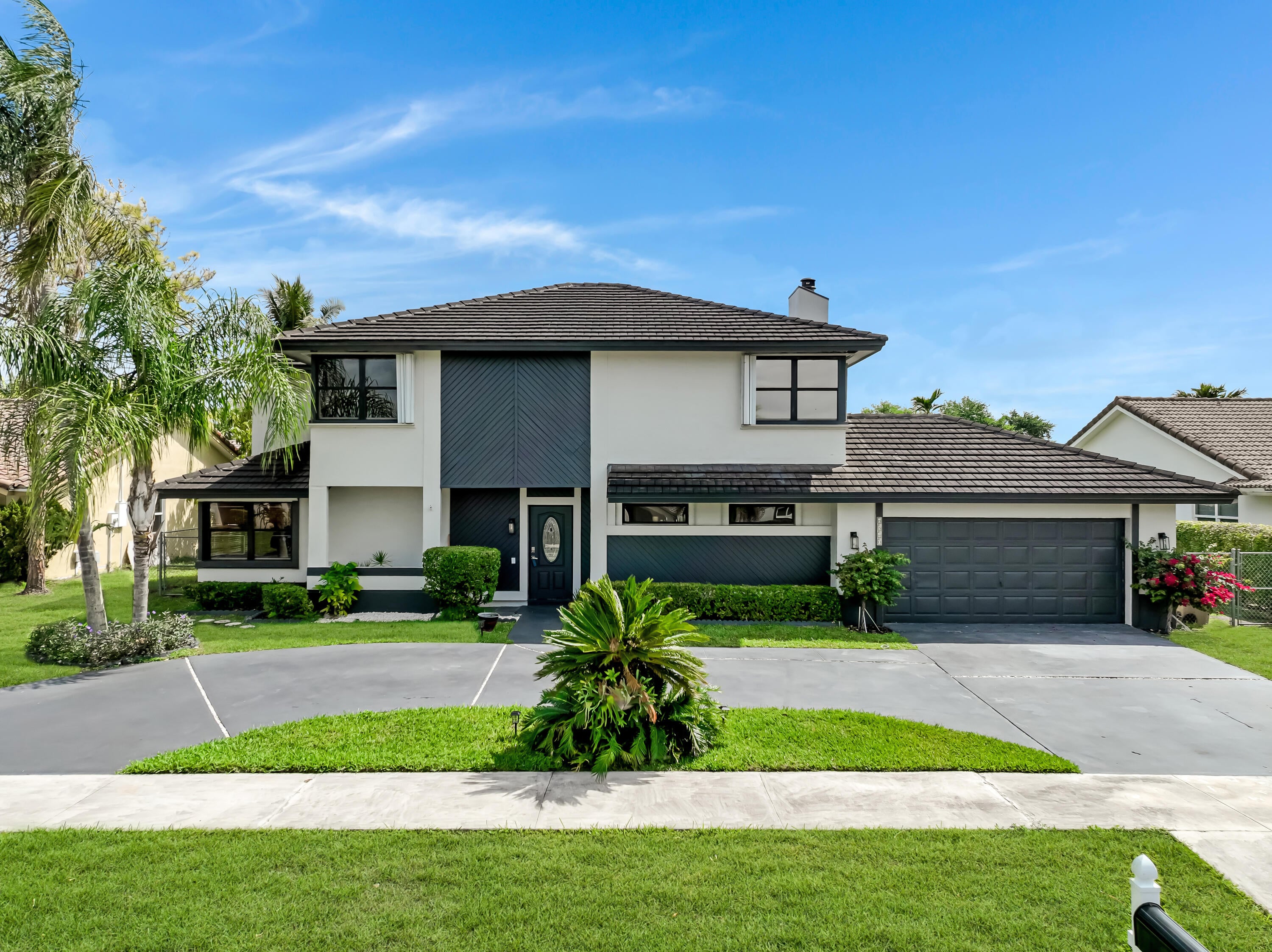 4BR – SingleFamilyResidence at 6840 W Wedgewood Avenue