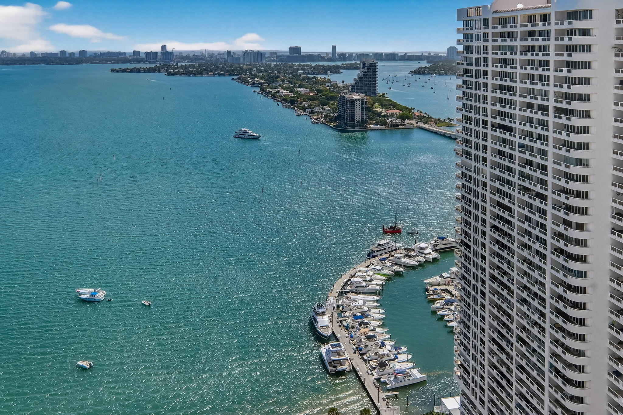1BR – Condominium at 1750 N Bayshore Drive #3706
