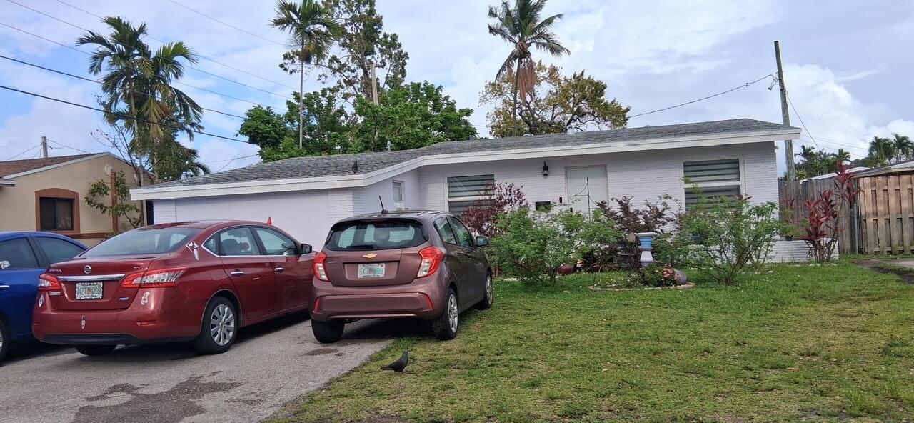 3BR – SingleFamilyResidence at 1519 S 24th Terrace