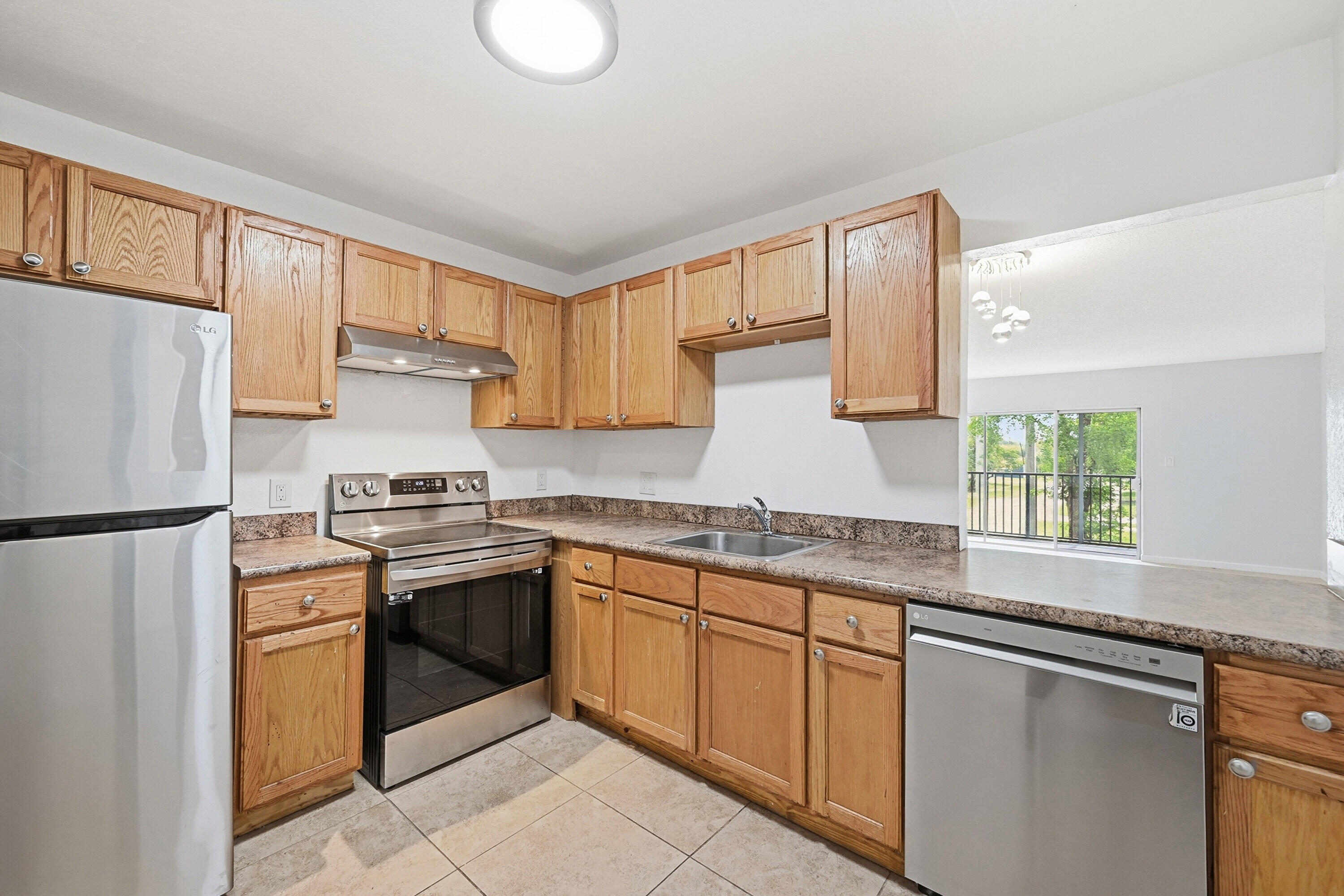 3BR – Condominium at 7541 NW 16th Street #1211