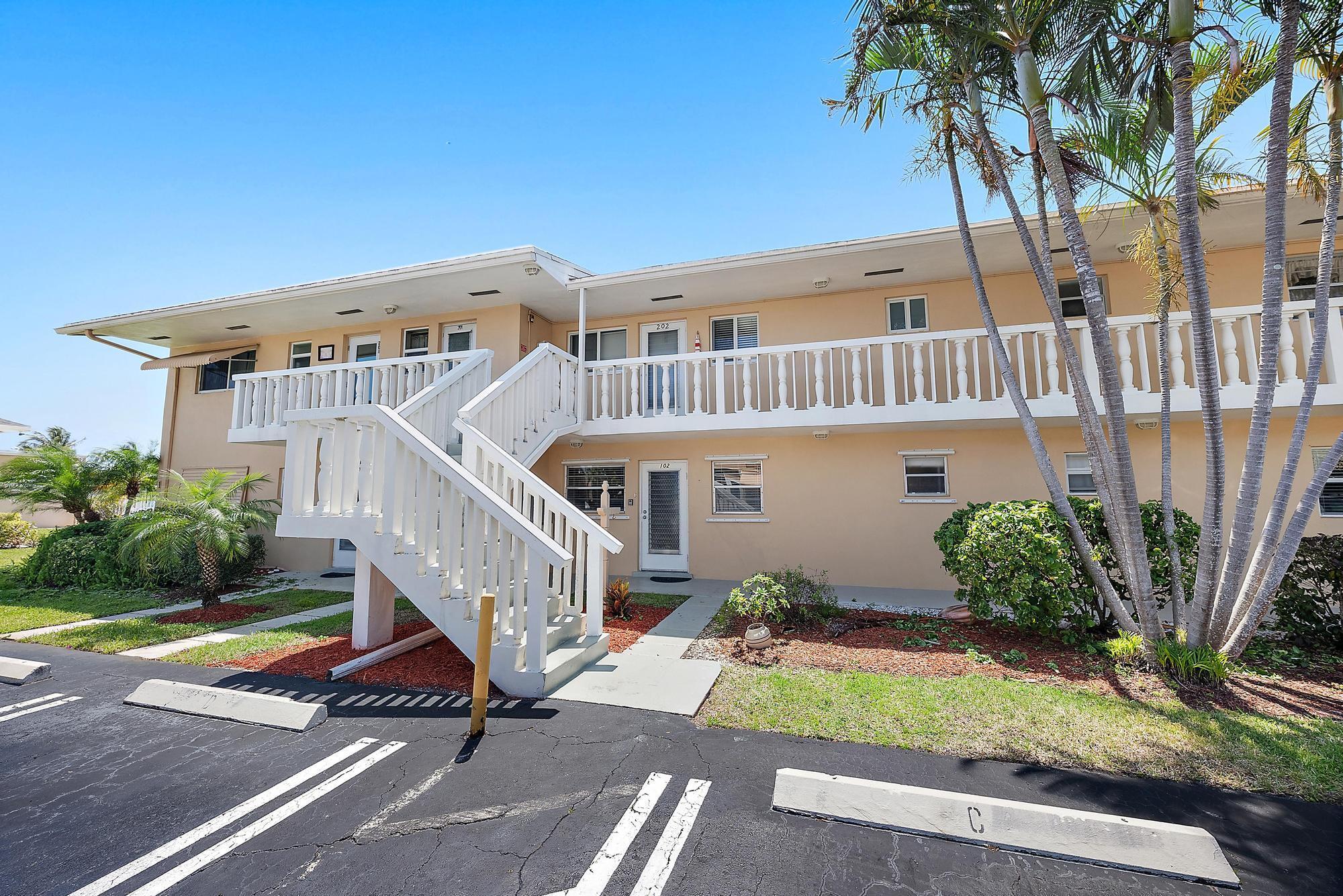1BR – Condominium at 2164 NE 1st Way #102