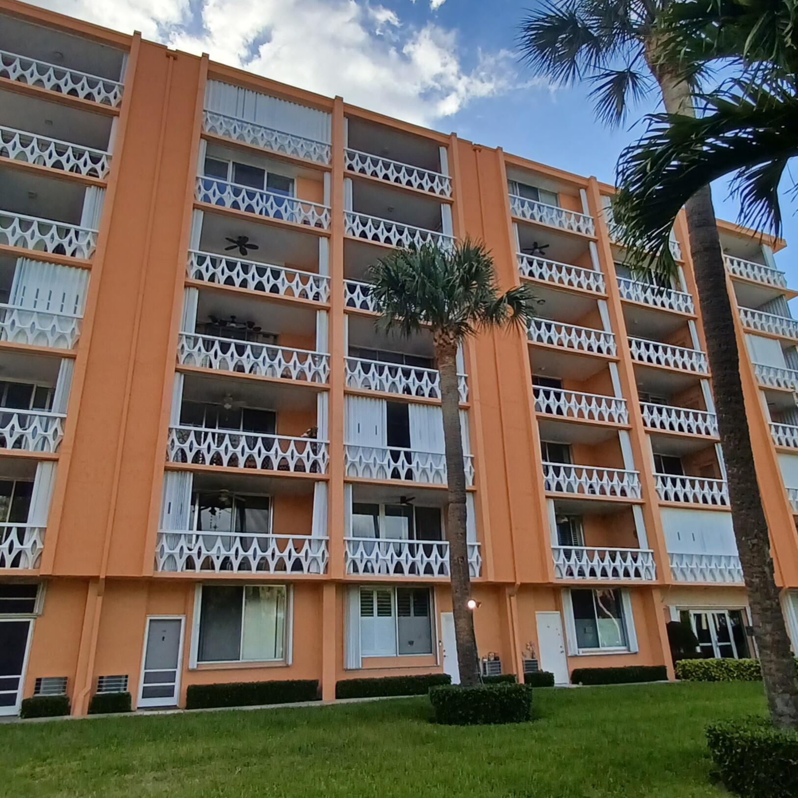 1BR – Condominium at 15 S Golfview Road #303