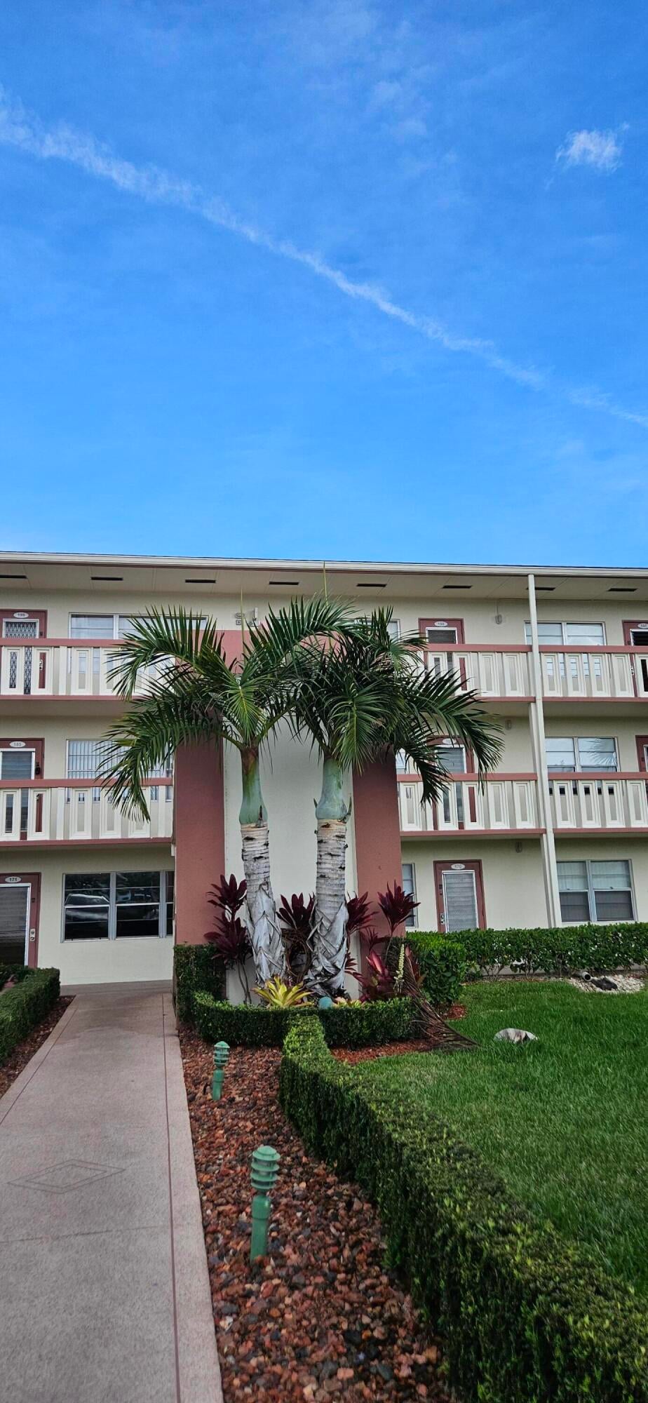 1BR – Condominium at 198 E Preston Way #198