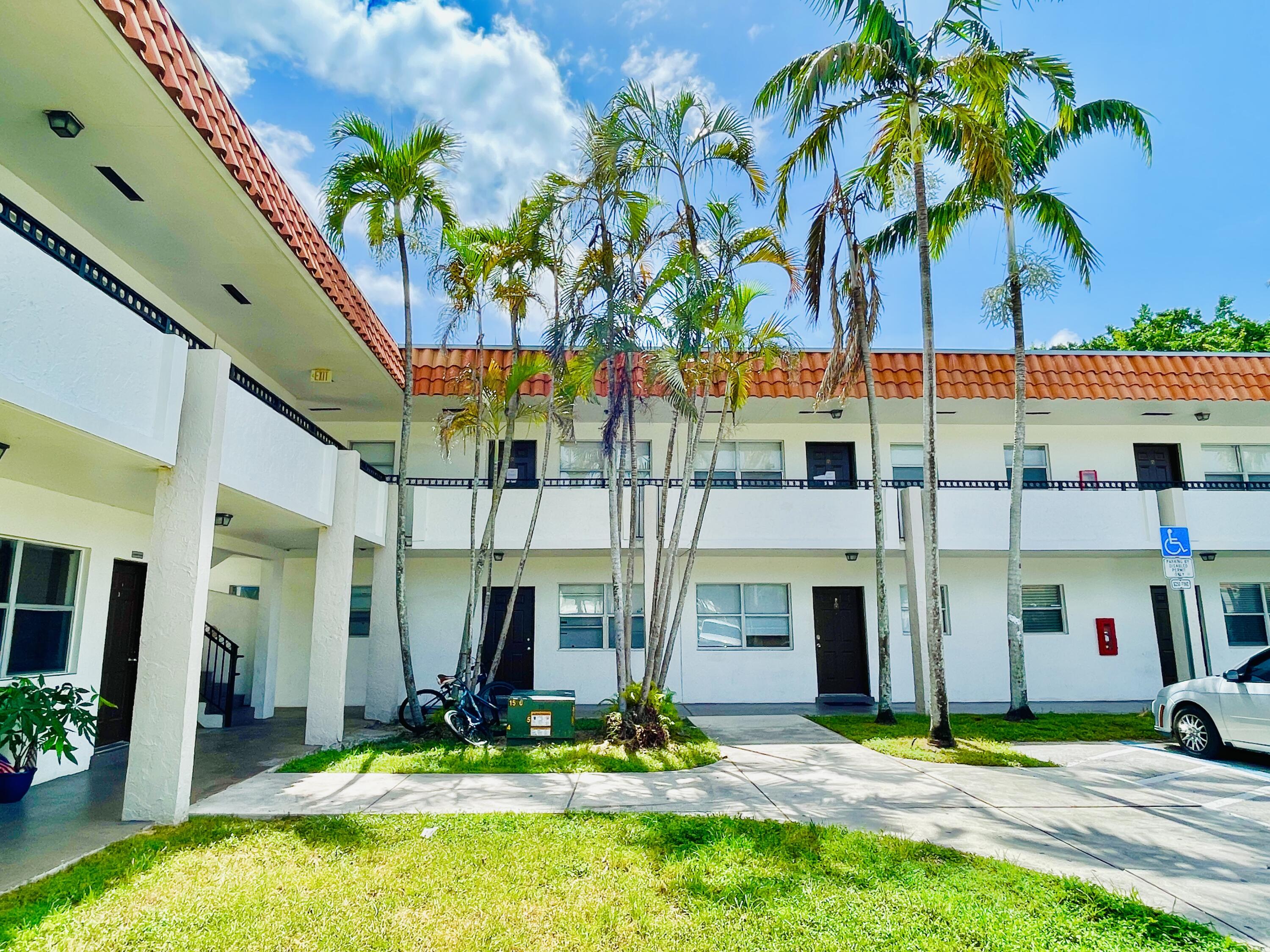 2BR – Condominium at 400 NW 65th Avenue #114
