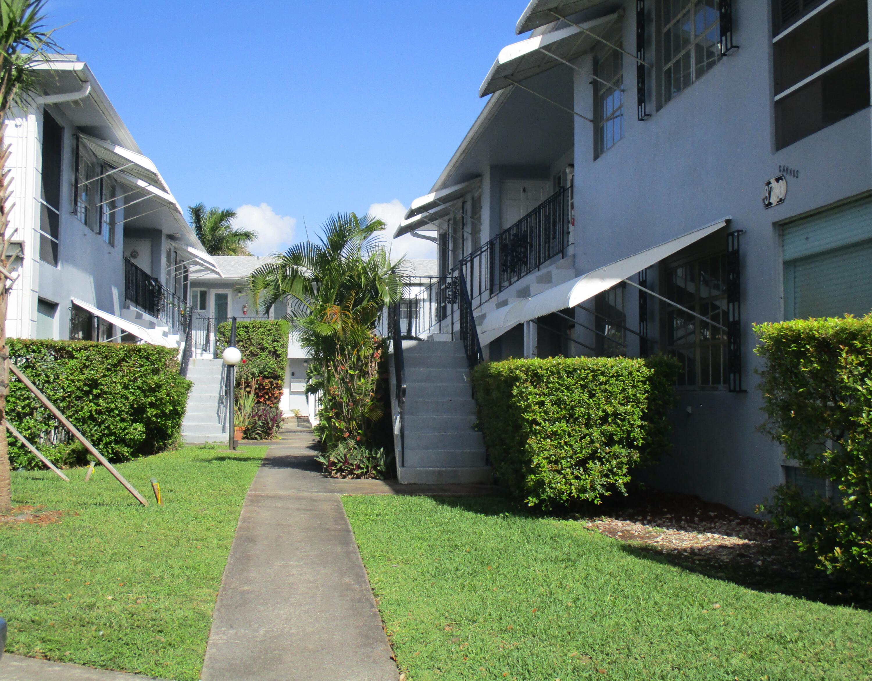 2BR – Condominium at 3720 Harrison Street #3