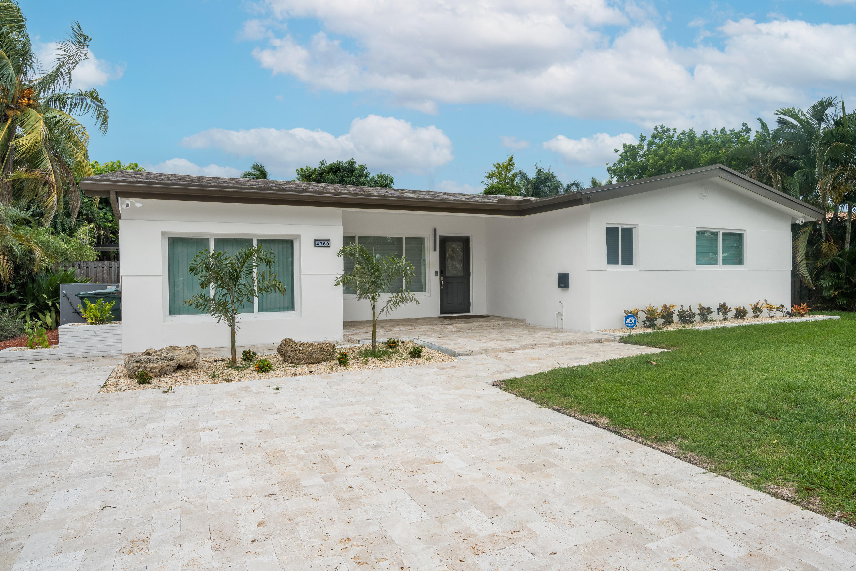 5BR – SingleFamilyResidence at 4760 NE 17th Avenue