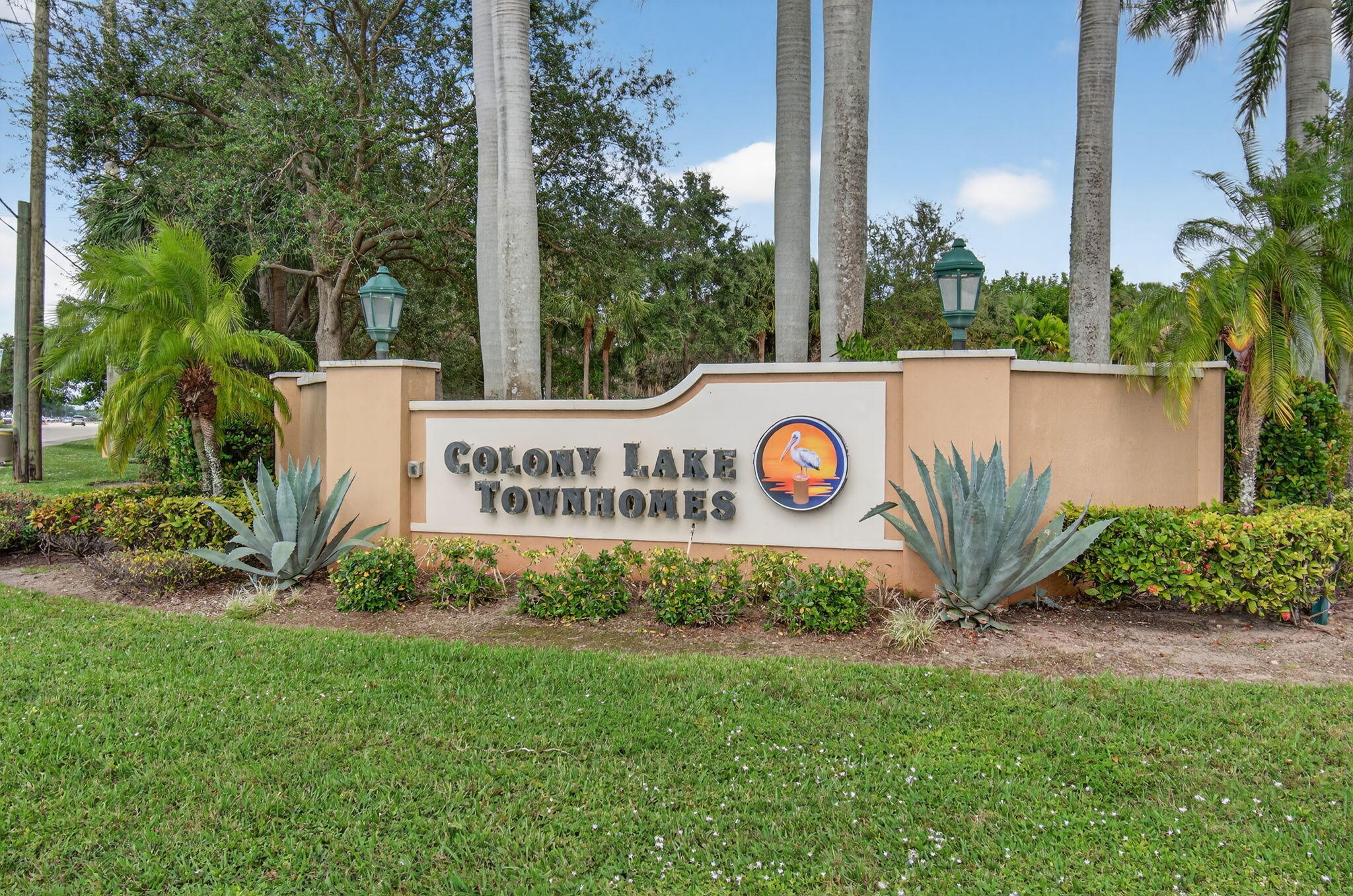 3BR – Townhouse at 4353 Colony View Drive