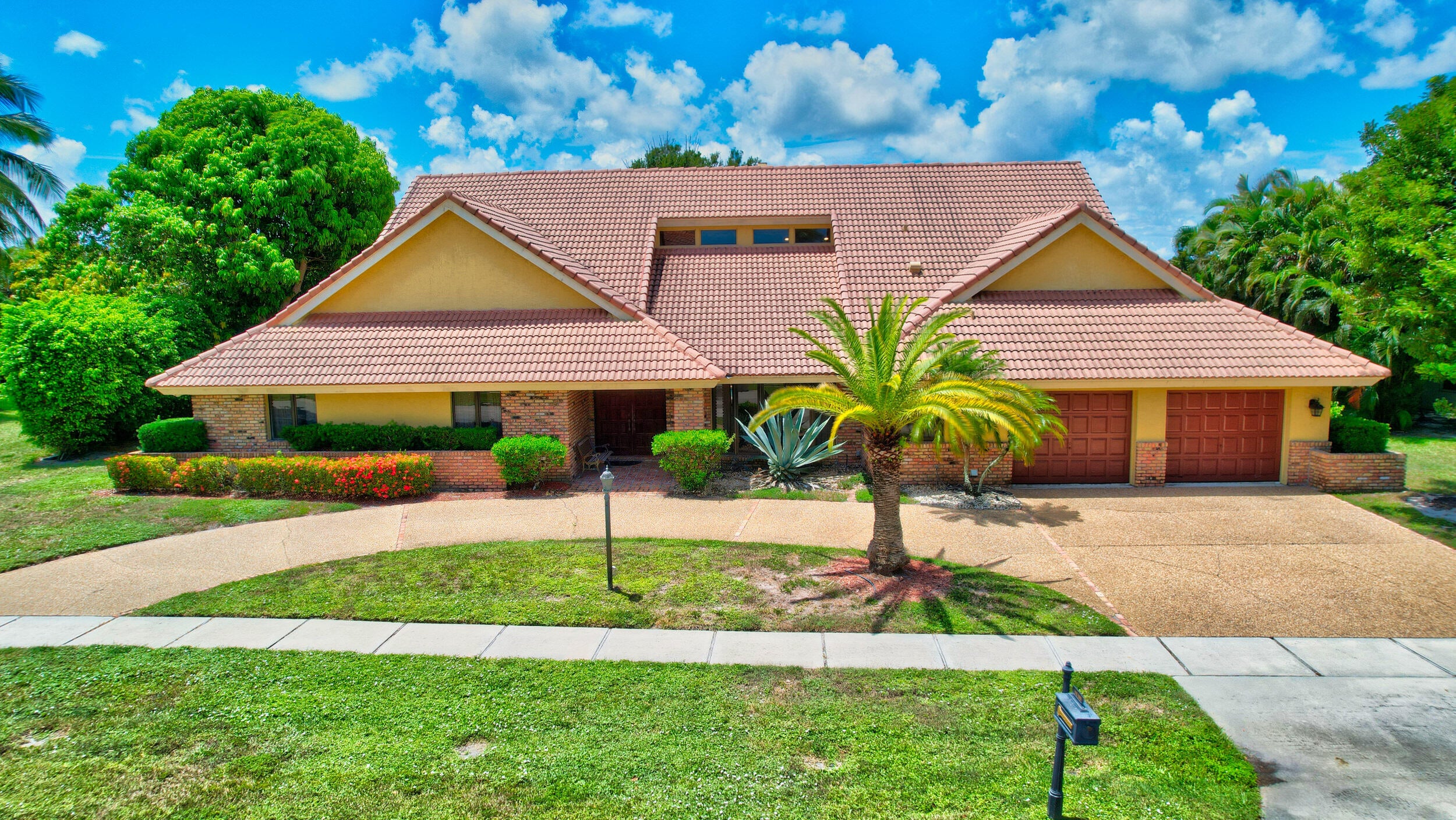 4BR – SingleFamilyResidence at 3110 Equestrian Drive