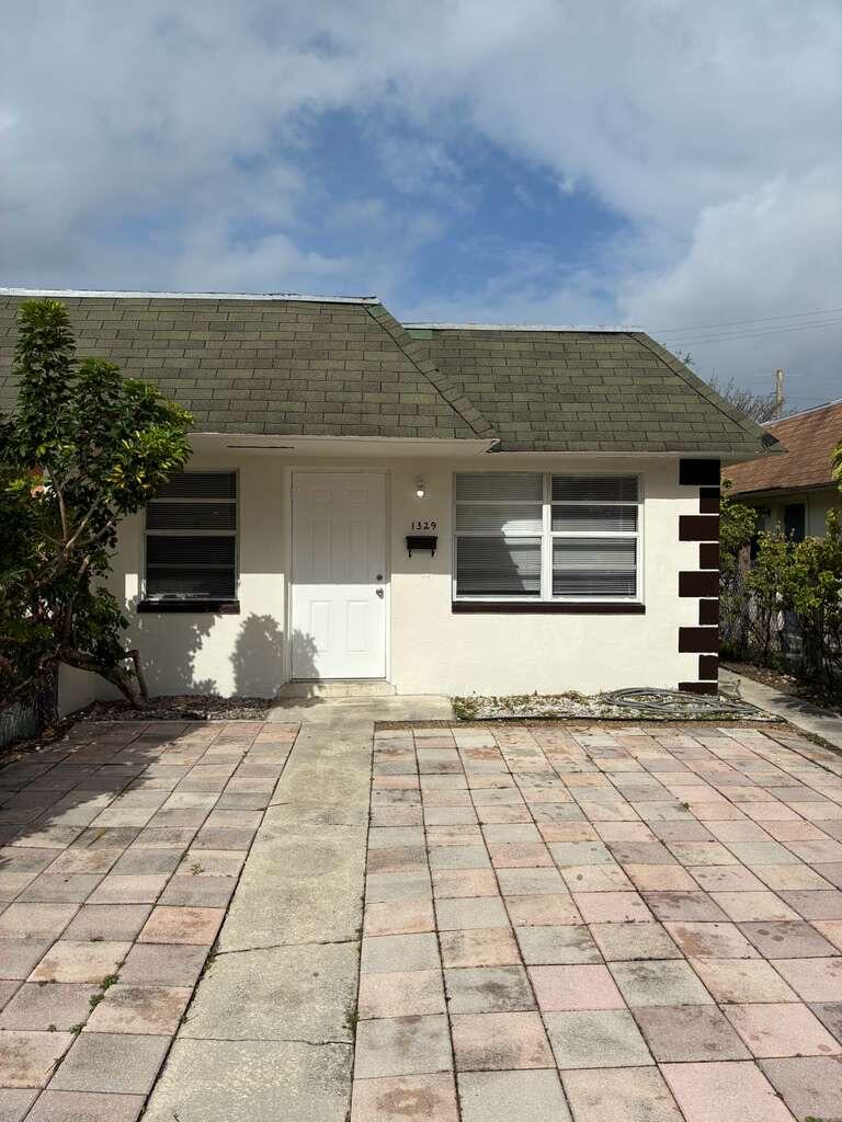 3BR – Townhouse at 1329 NW 8th Avenue #A