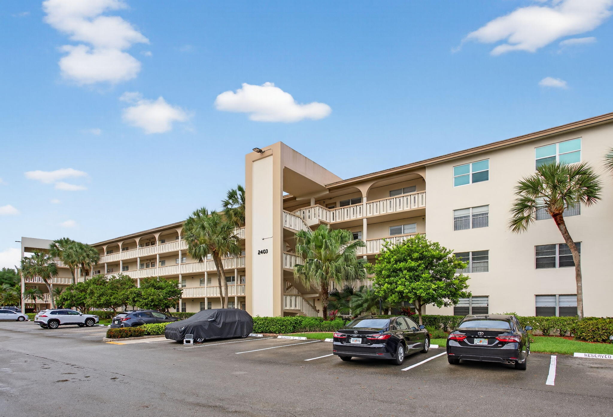 2BR – Condominium at 2403 Antigua Circle #B4