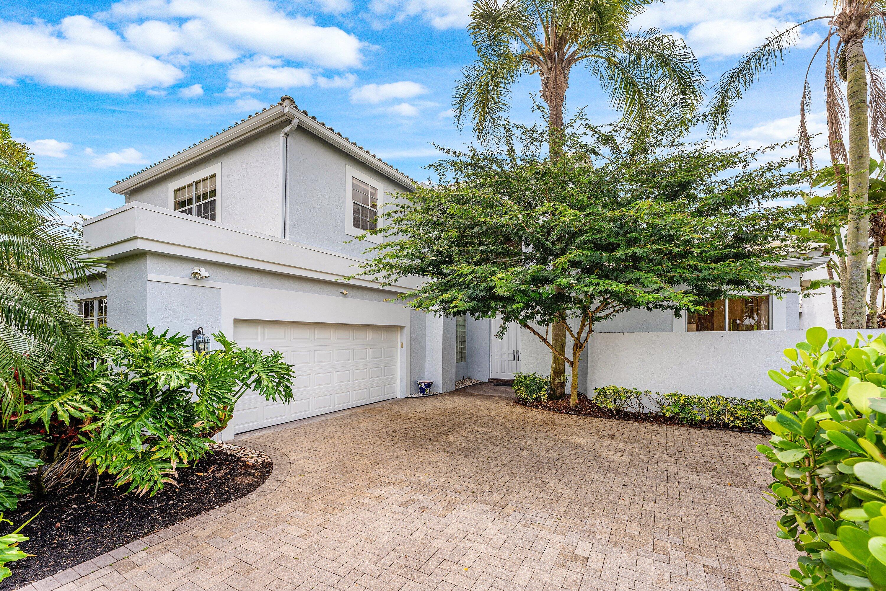 4BR – SingleFamilyResidence at 5863 Waterford