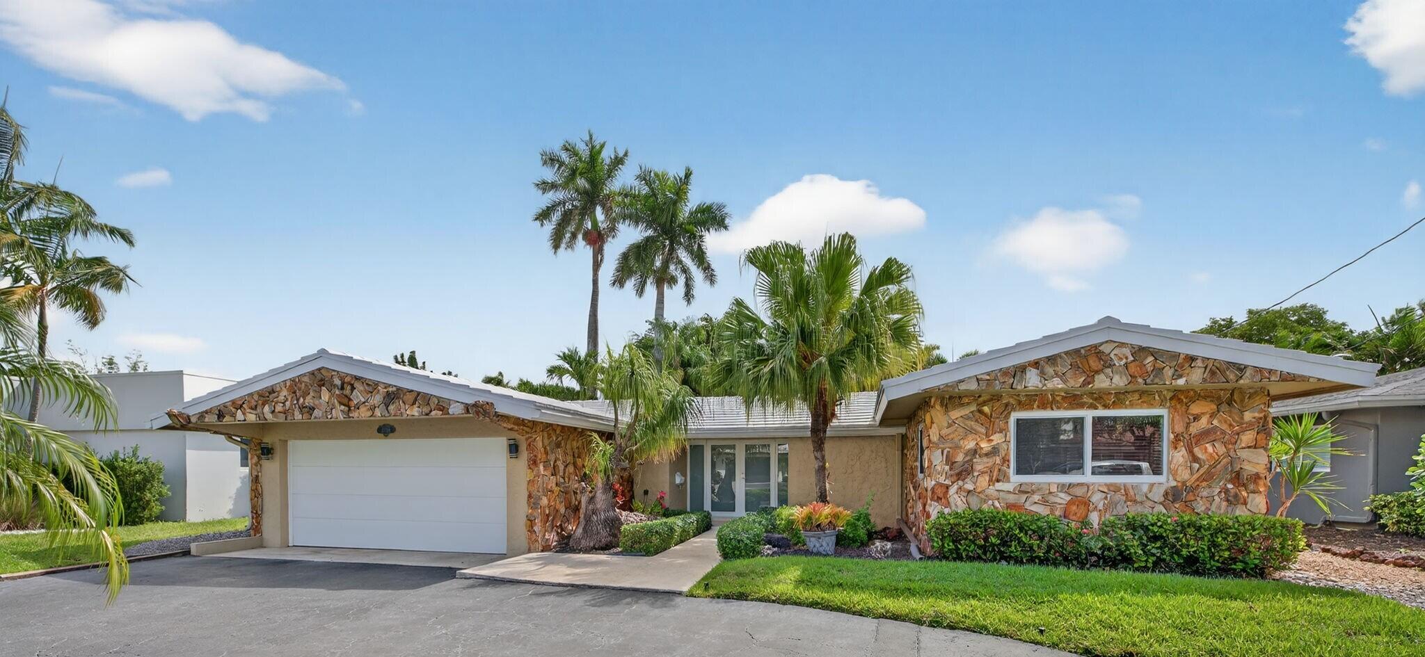 3BR – SingleFamilyResidence at 2300 NE 16th Avenue
