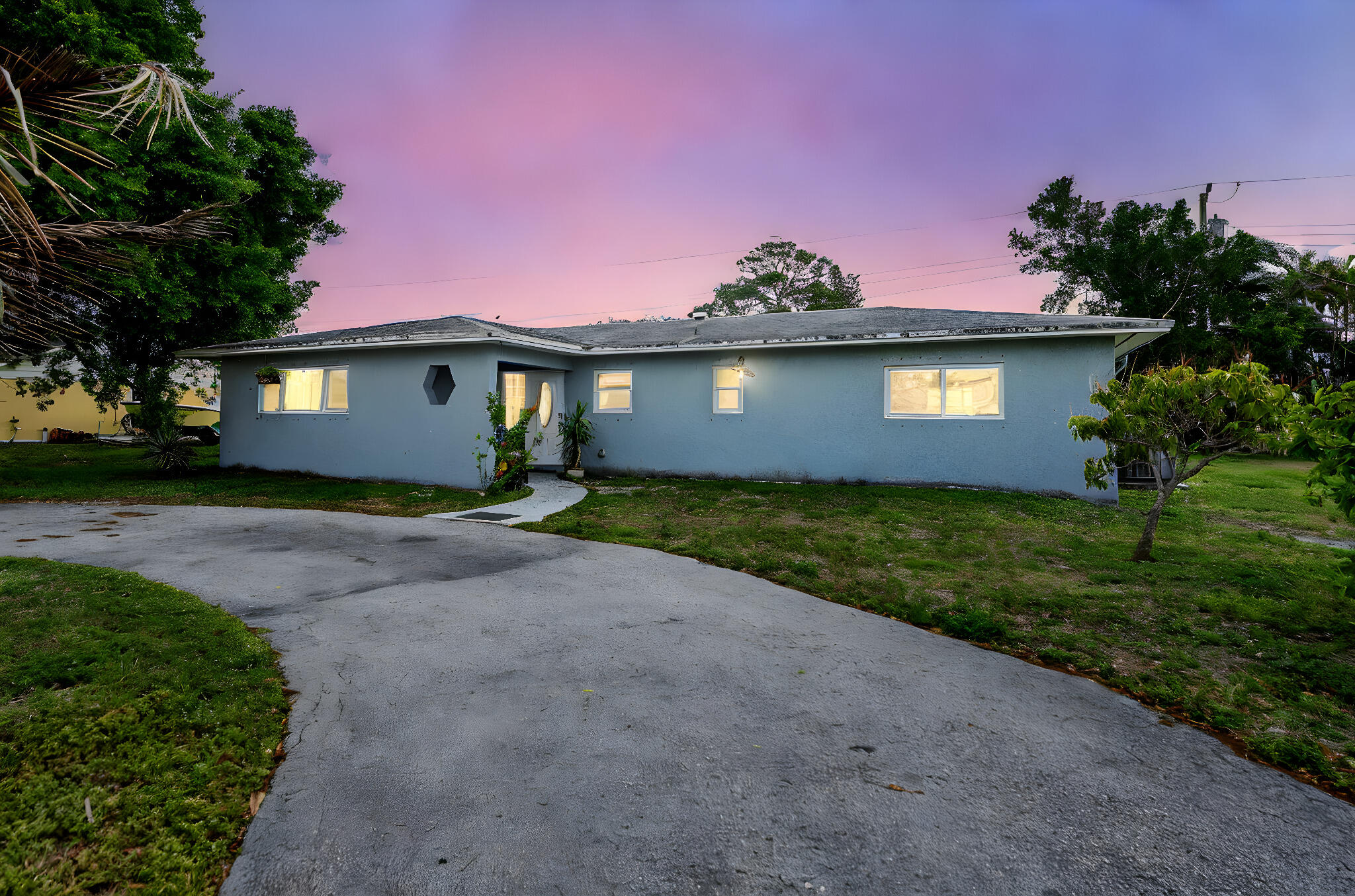 5BR – SingleFamilyResidence at 13 W Palmetto Road