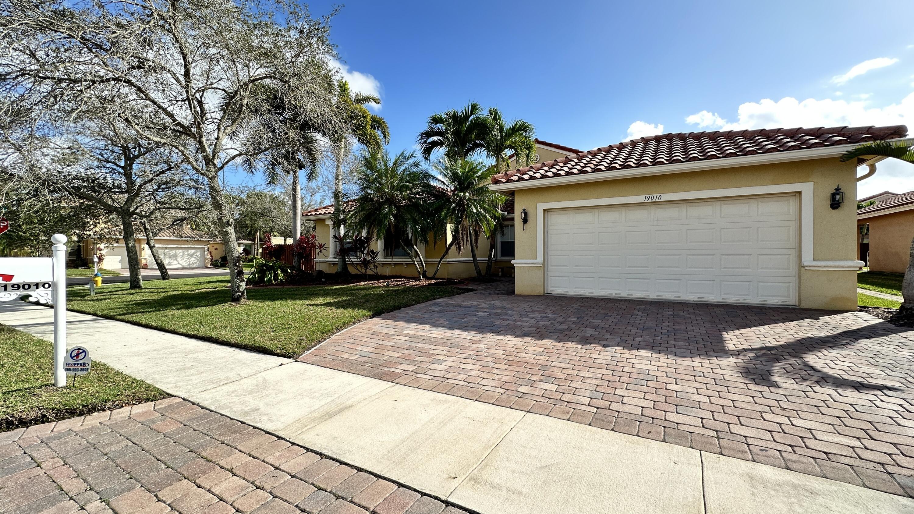 4BR – SingleFamilyResidence at 19010 SW 10th Street