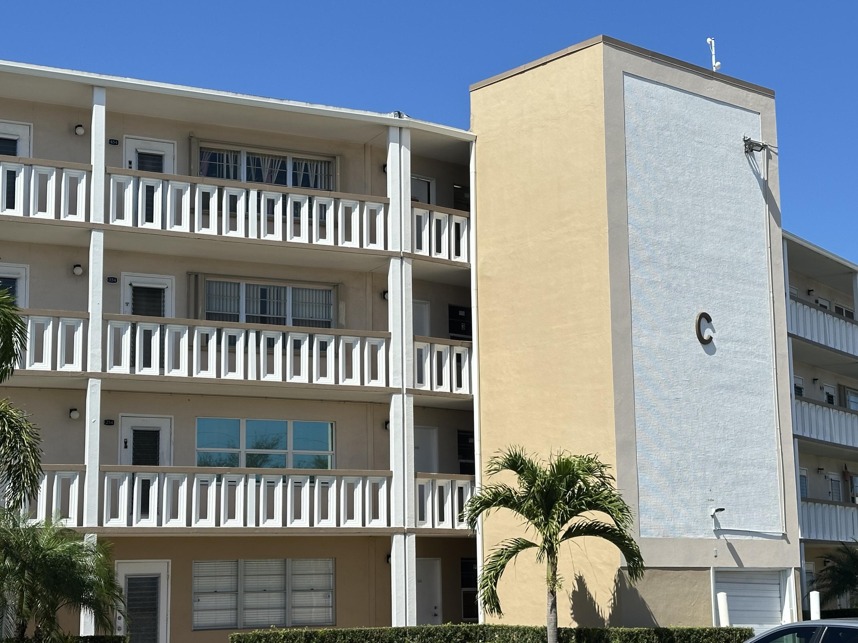 1BR – Condominium at 352 Southampton C