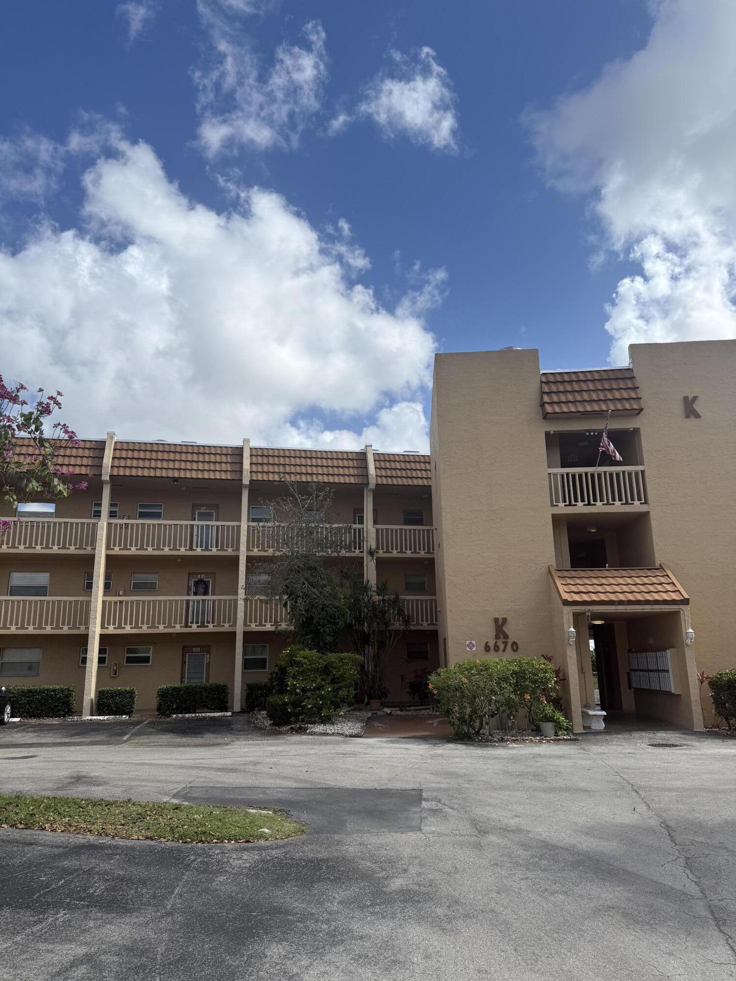 1BR – Apartment at 6670 Royal Palm Boulevard #205k