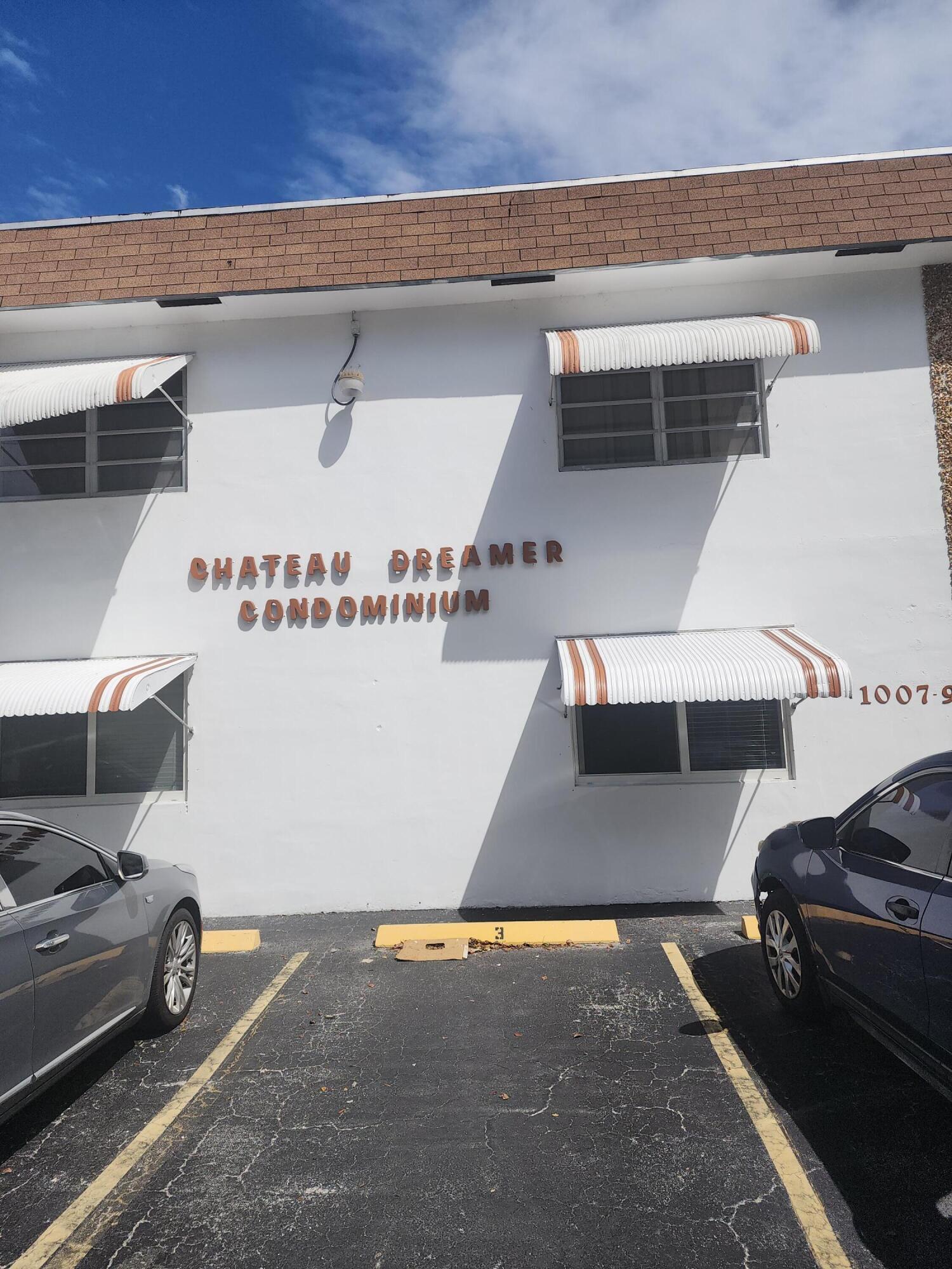 1BR – Condominium at 1007 N 19th Avenue #4