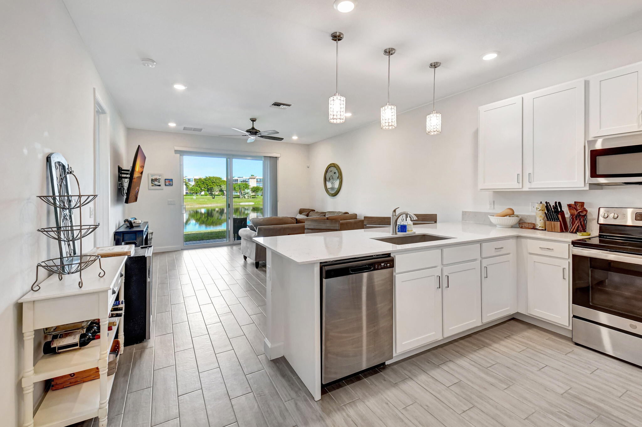 3BR – RES at 7017 Peters Lane