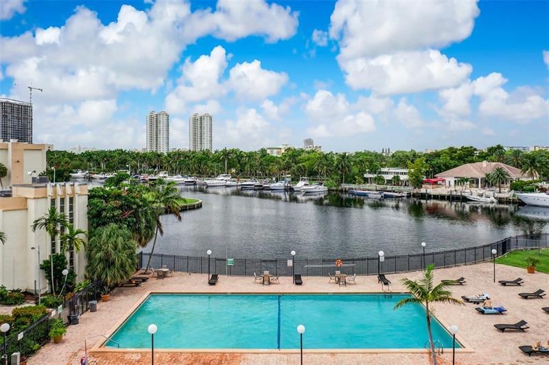 1BR – Condominium at 2000 Atlantic Shores Boulevard #306