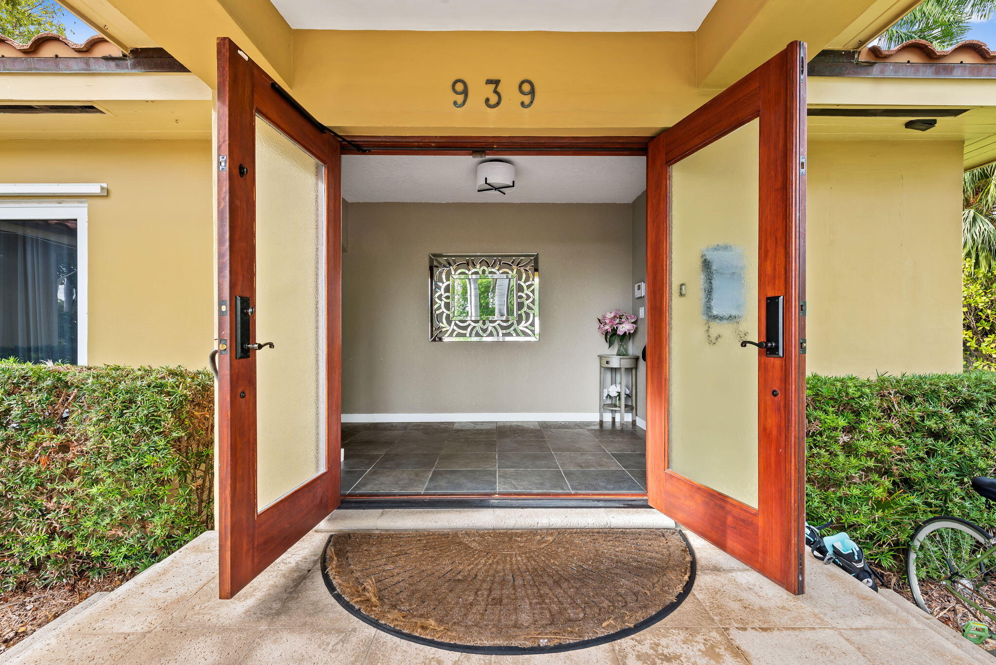 3BR – SingleFamilyResidence at 939 Buchanan Street