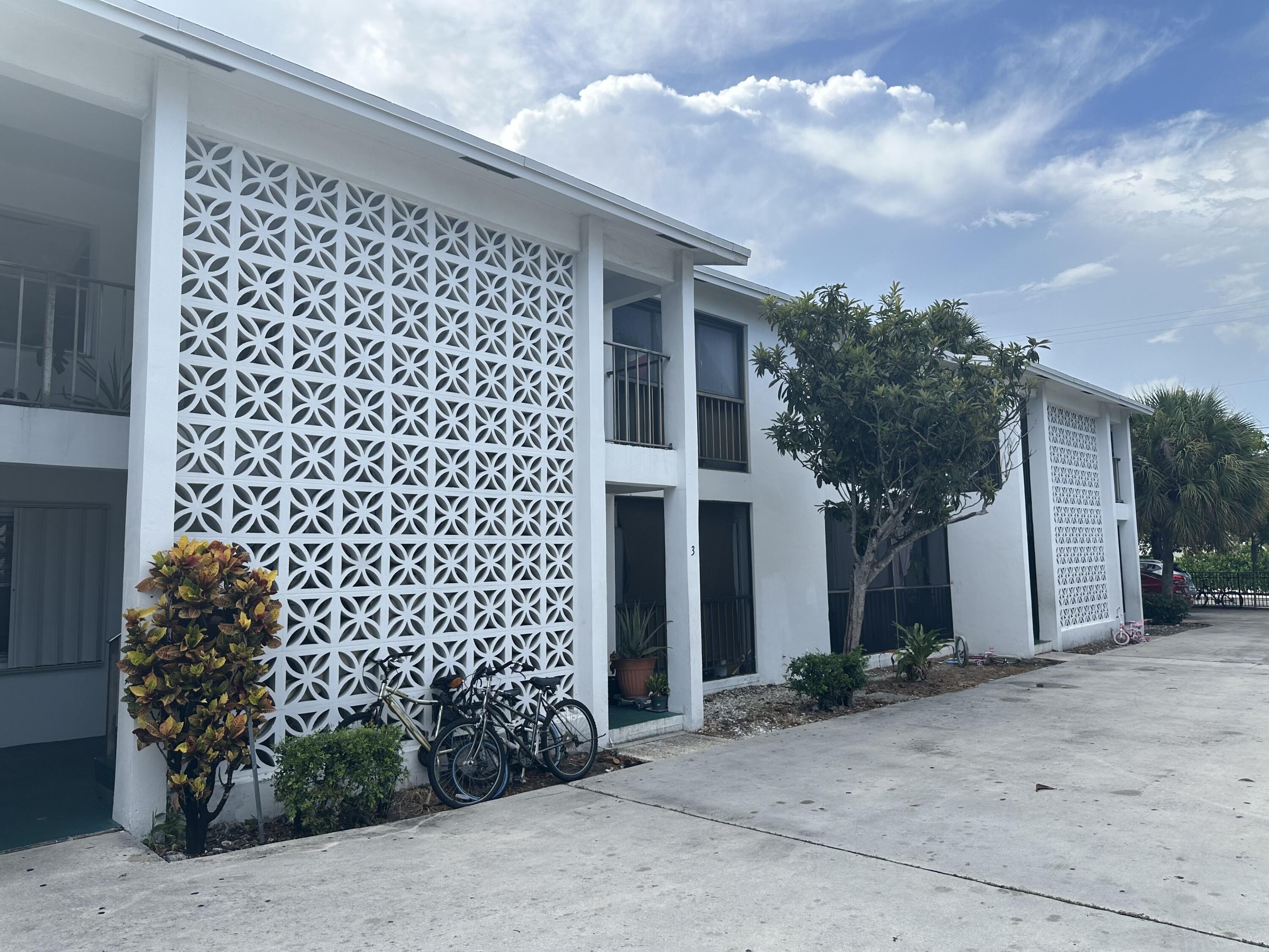 2BR – Condominium at 1741 N 3rd Ave Avenue N #6