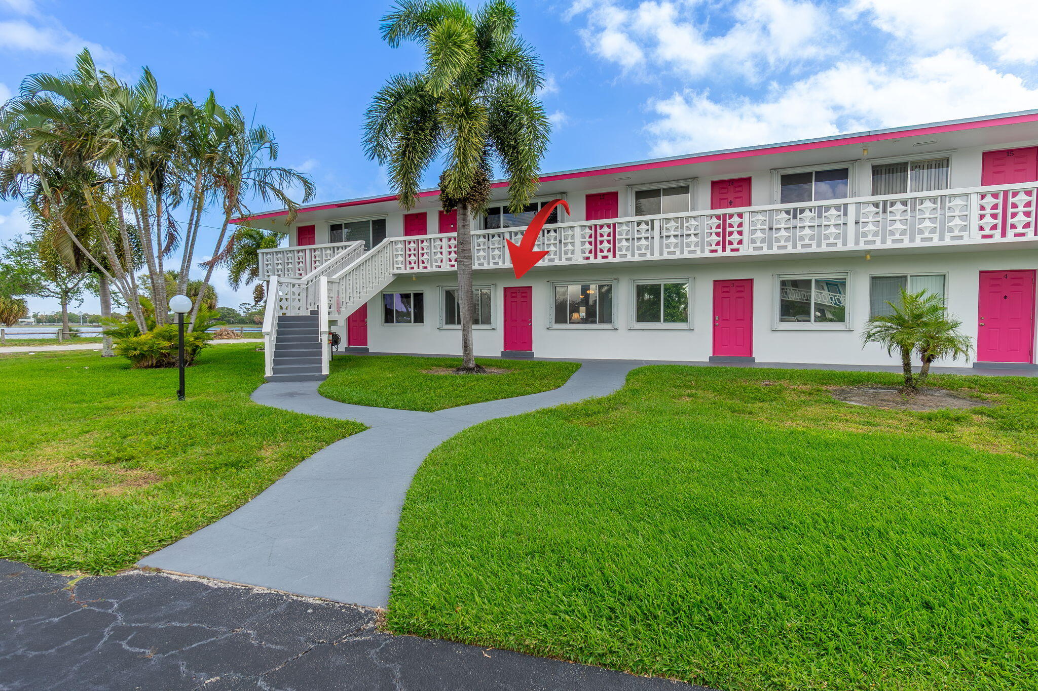 2BR – Condominium at 2180 Lake Osborne Drive #2