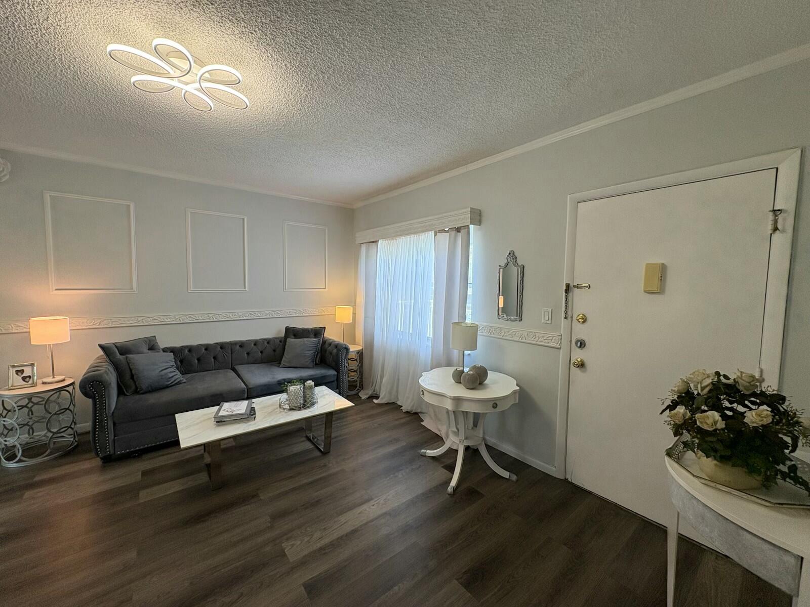 2BR – Condominium at 609 NE 13th Avenue #101