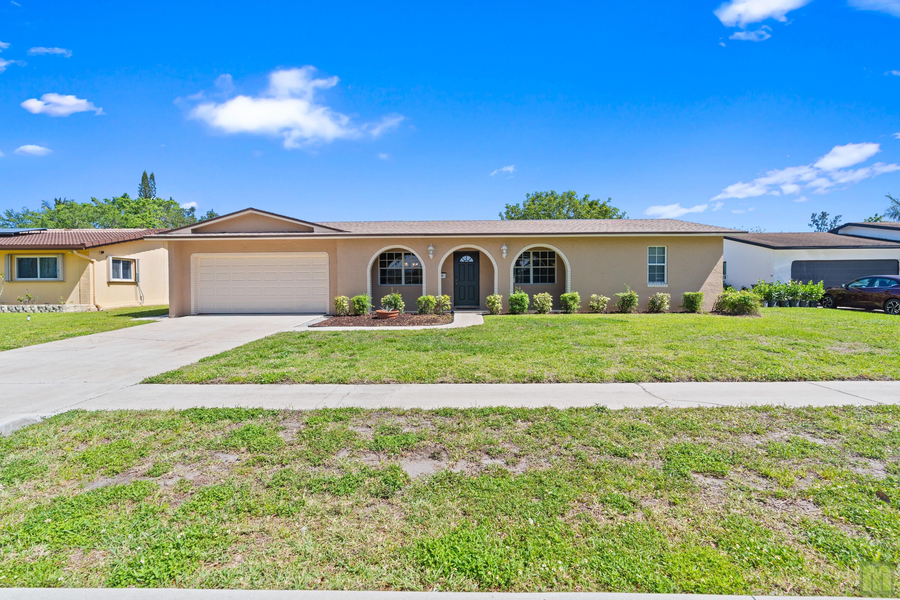 3BR – SingleFamilyResidence at 260 Lake Drive