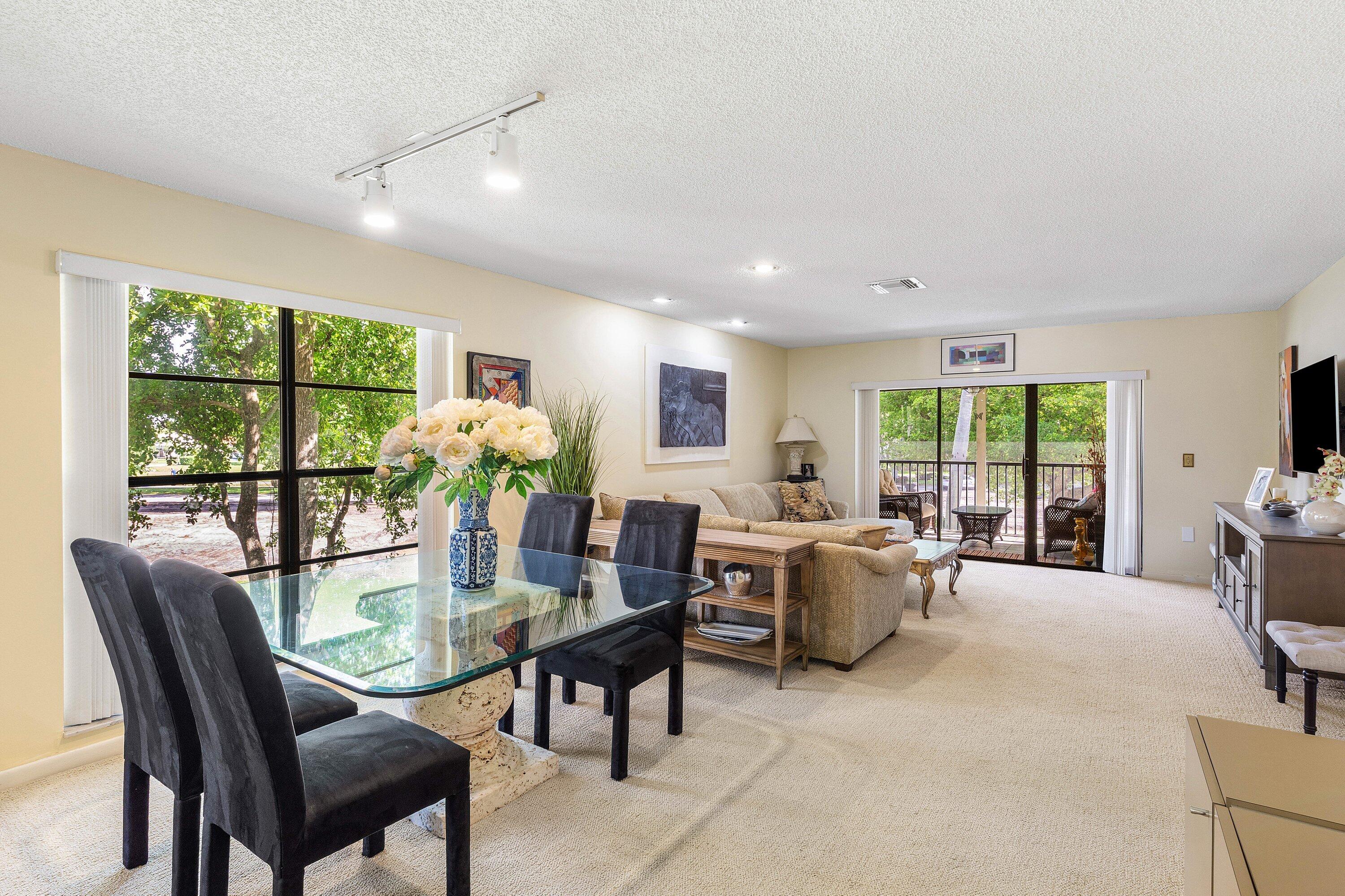 2BR – Condominium at 29 Stratford Lane West #Unit B