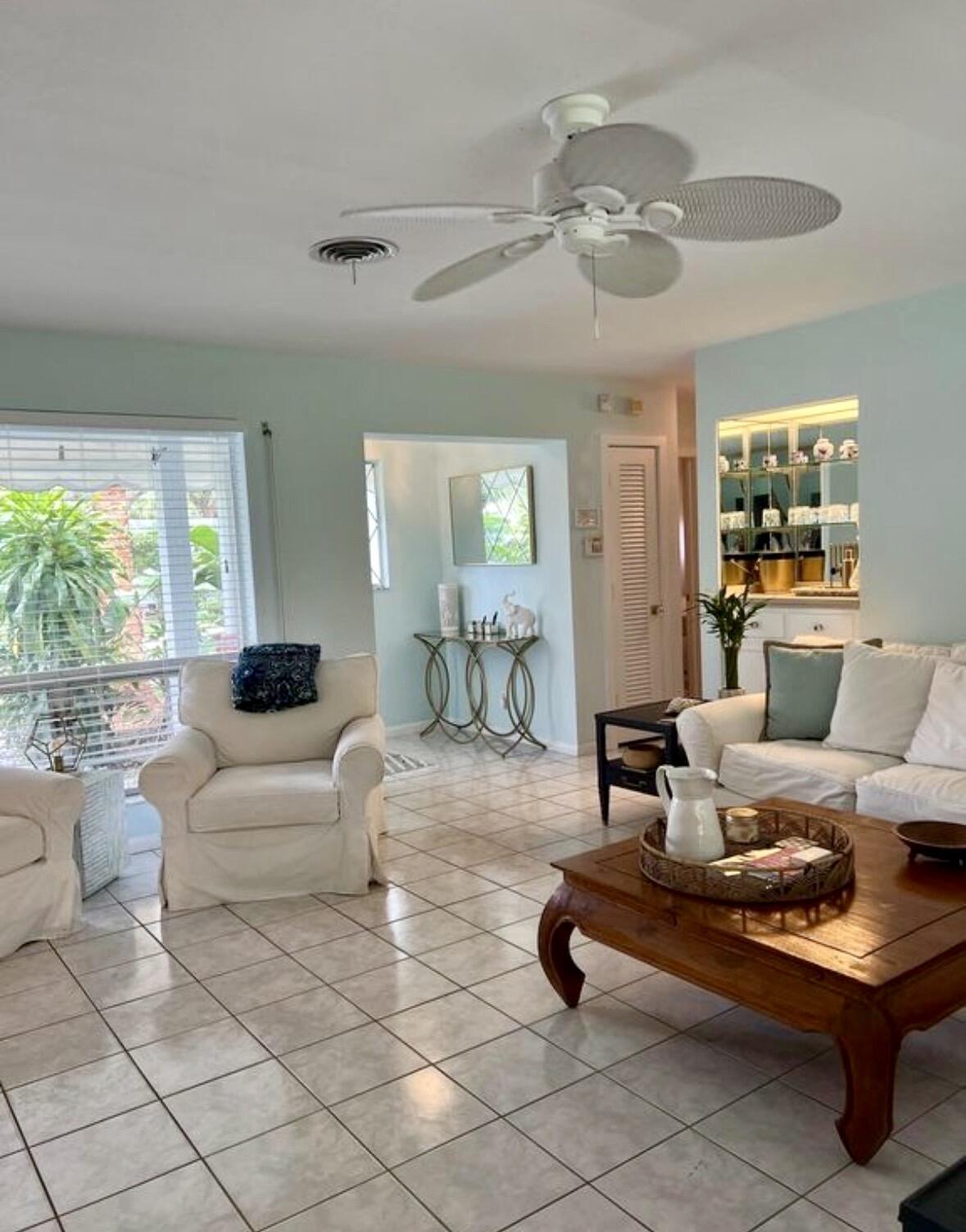 3BR – SingleFamilyResidence at 301 SW 8th Terrace