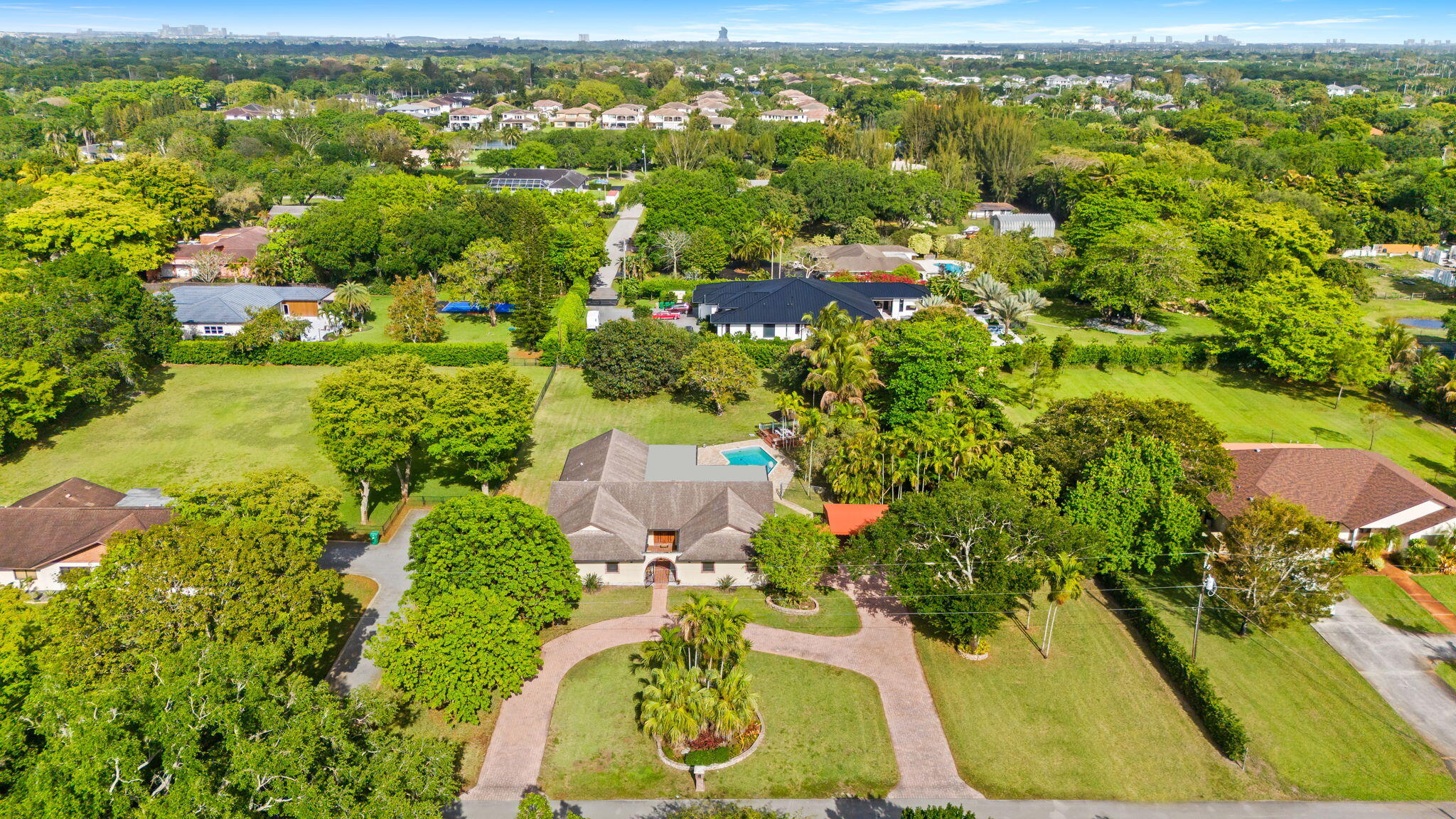 4BR – SingleFamilyResidence at 5500 SW 111th Terrace