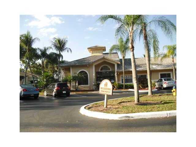2BR – Condominium at 417 E Palm Cir Circle E #417