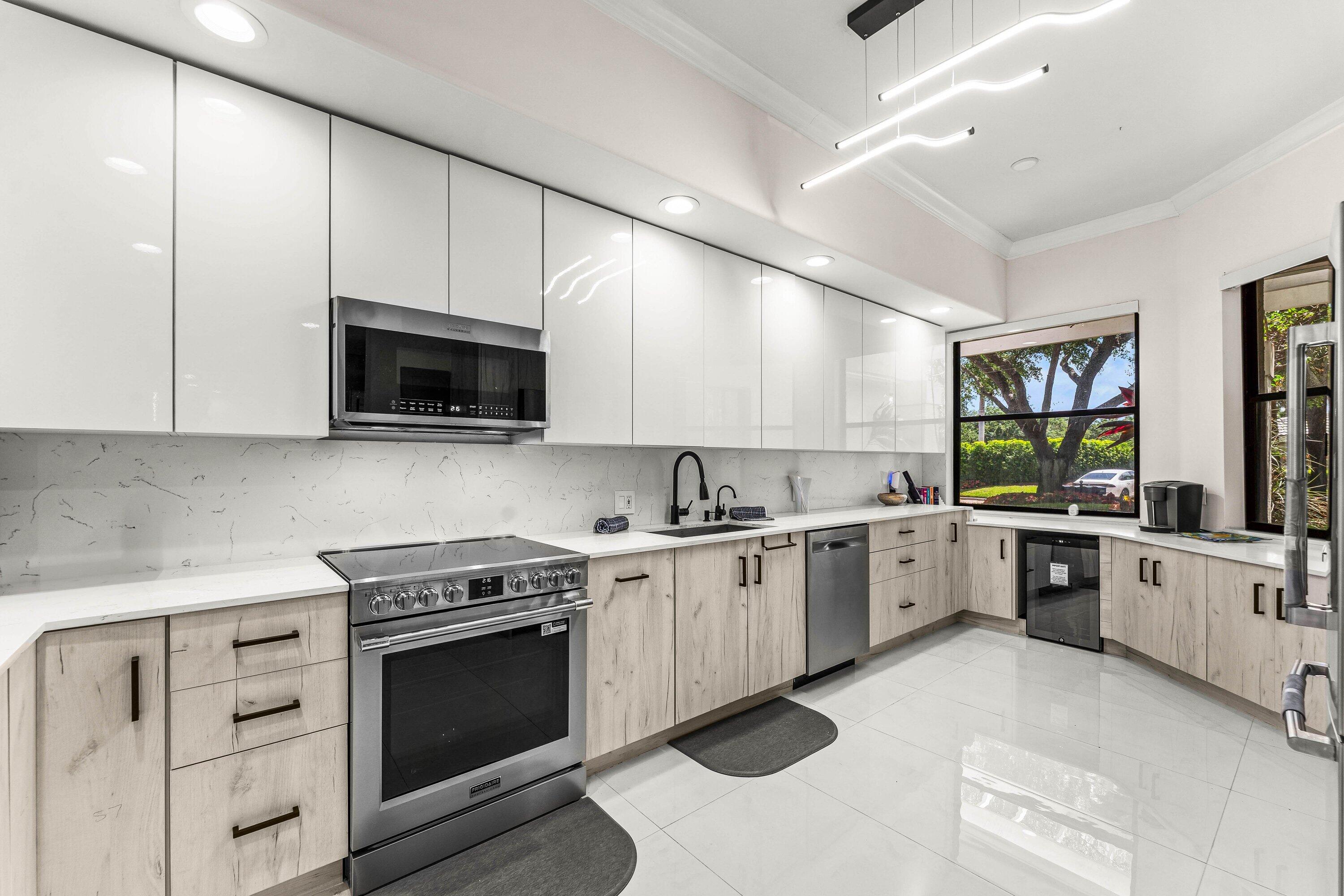 3BR – Condominium at 17541 Ashbourne Lane #A