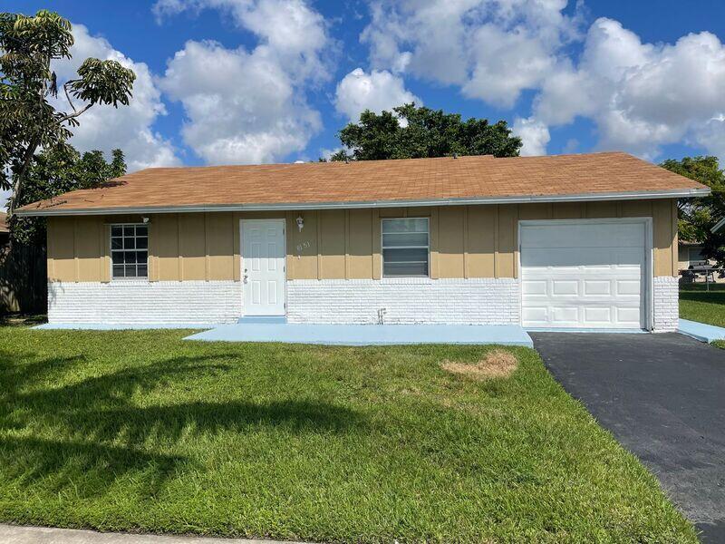 3BR – SingleFamilyResidence at 8151 SW 6th Court